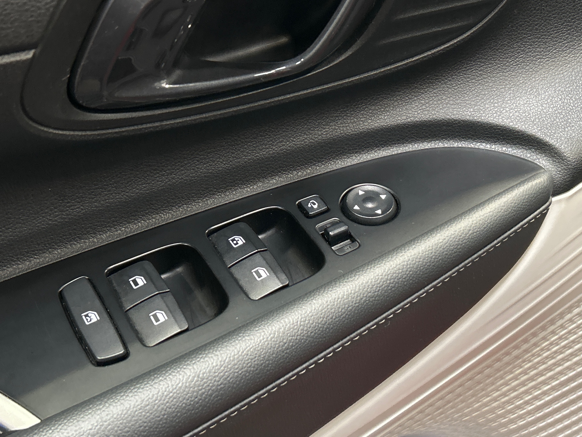 HYUNDAI i20 1.0 T-GDi 100 DCT-7 Hybrid 48V Creative