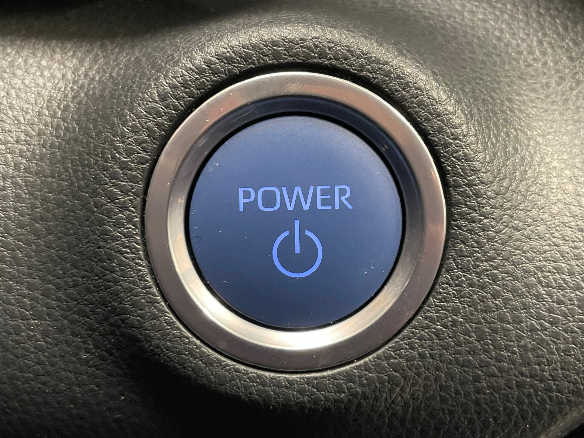 TOYOTA YARIS 116H Design - 5P