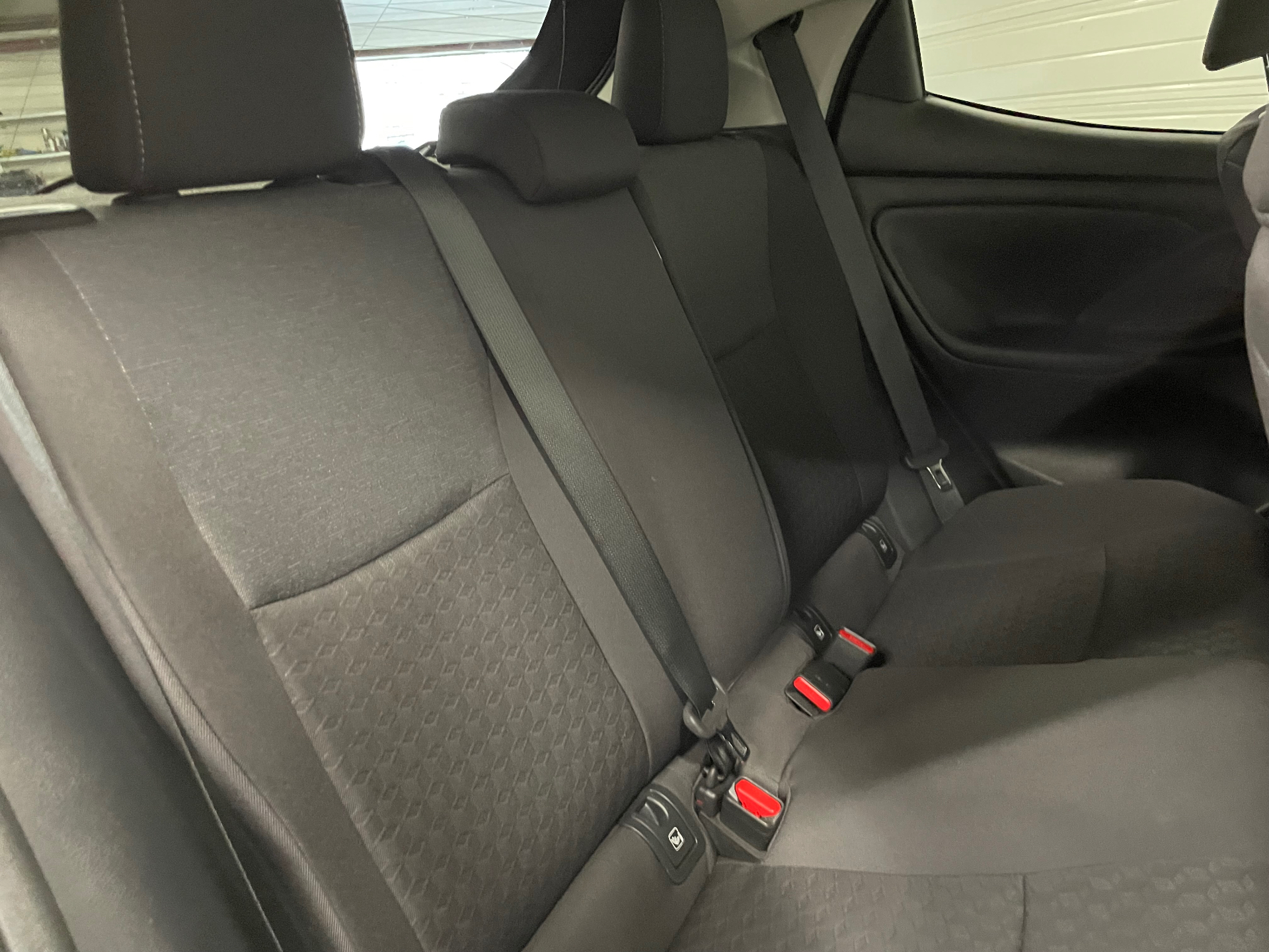 TOYOTA YARIS 116H Design - 5P