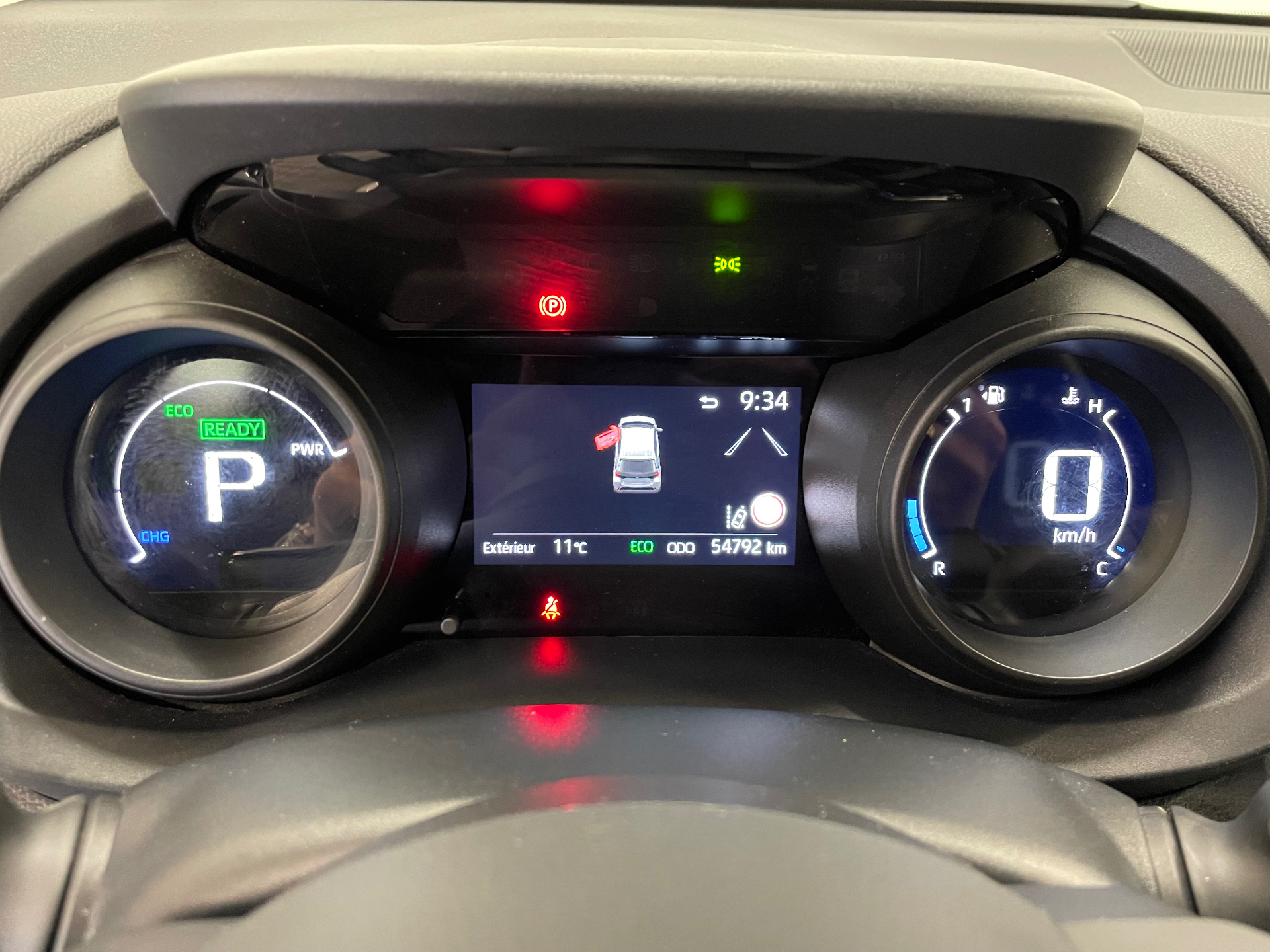TOYOTA YARIS 116H Design - 5P