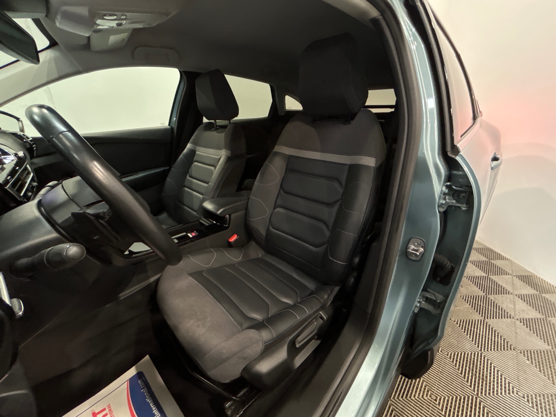 CITROEN C4 PureTech 130 EAT8 Max