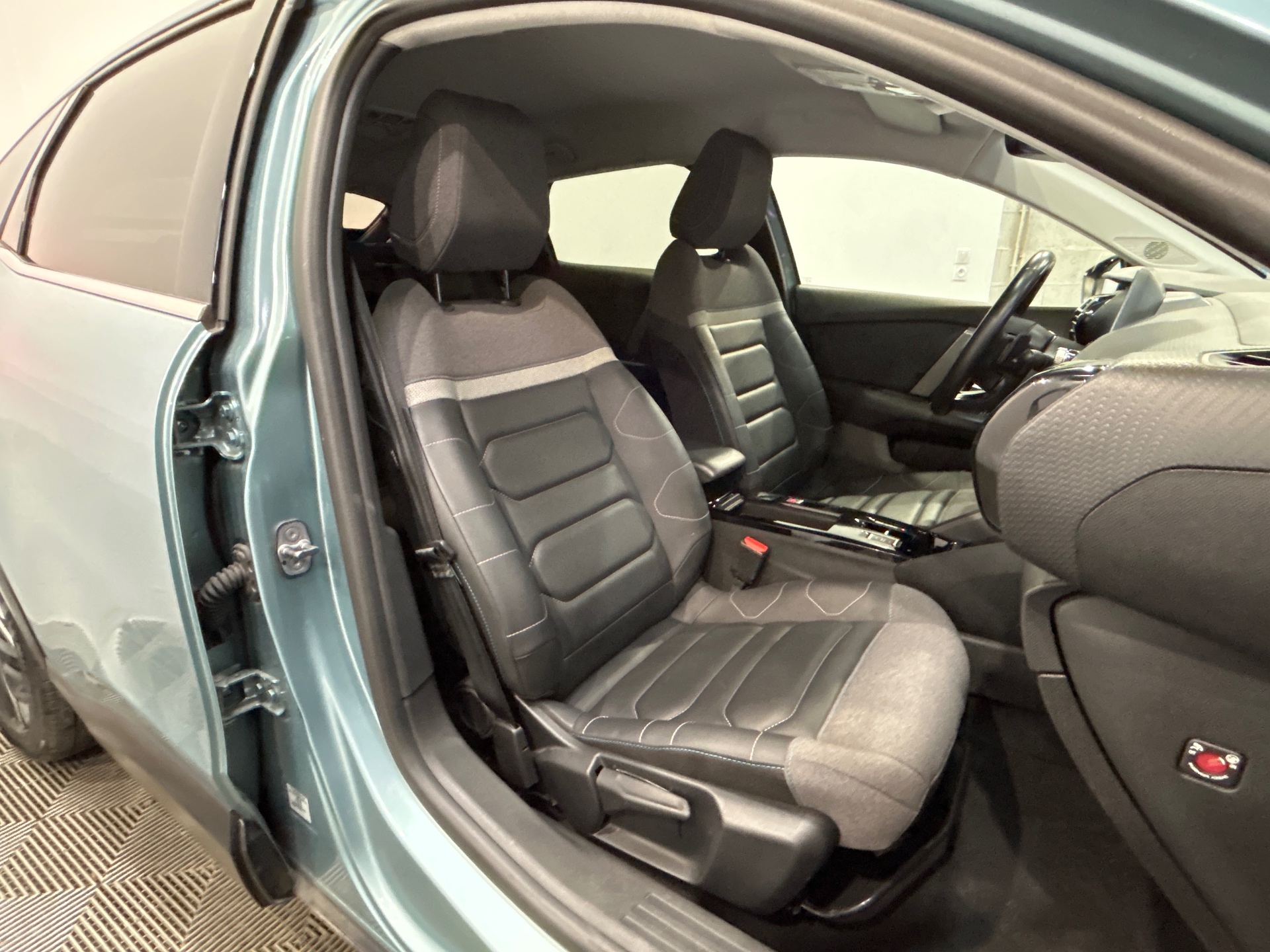 CITROEN C4 PureTech 130 EAT8 Max