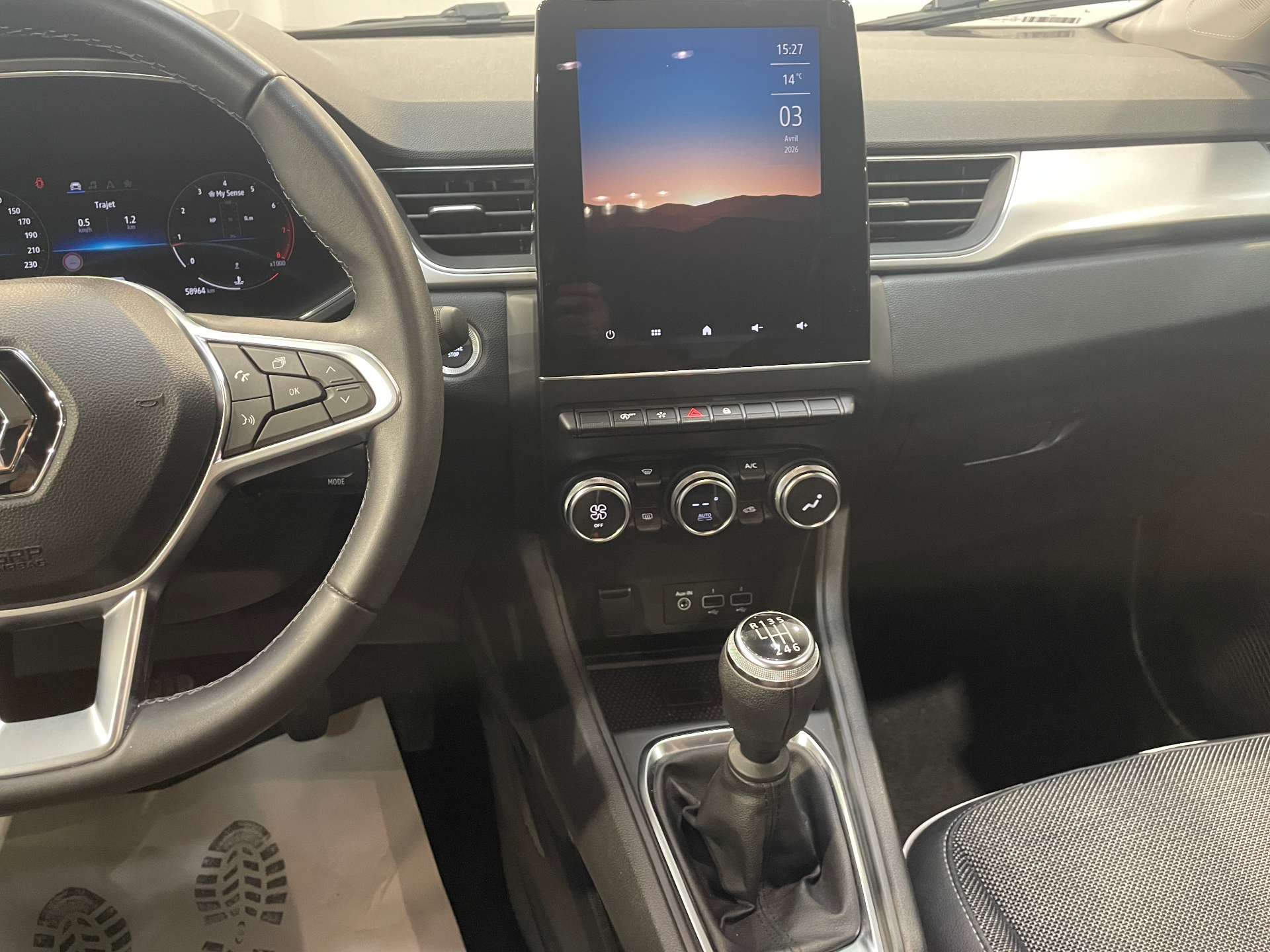 RENAULT CAPTUR mild hybrid 140 Techno