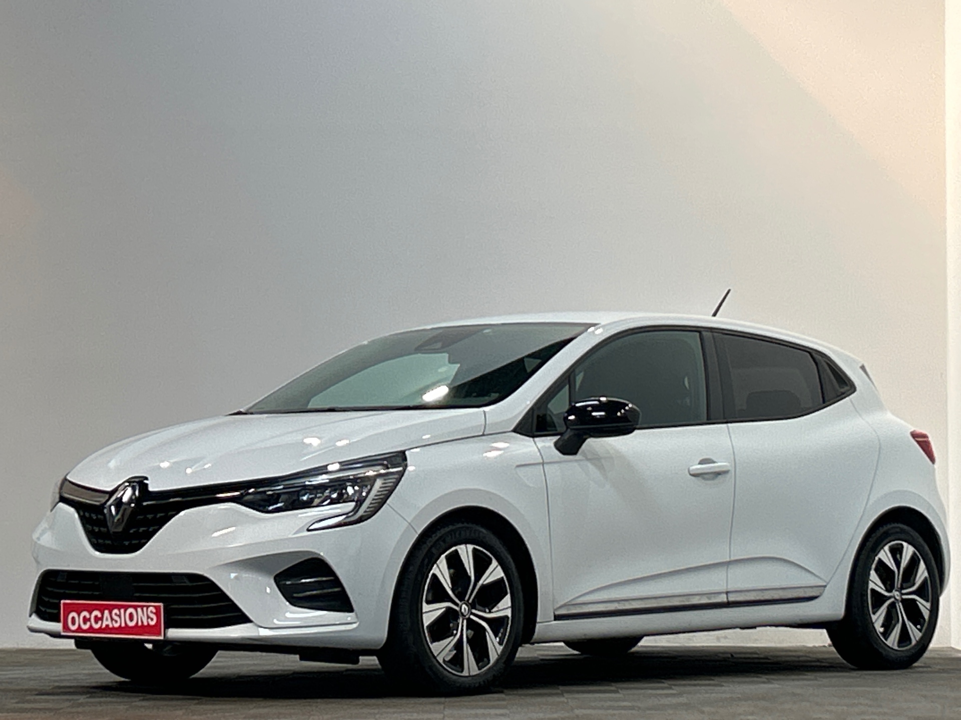 RENAULT CLIO V E-Tech full hybrid 145 Evolution