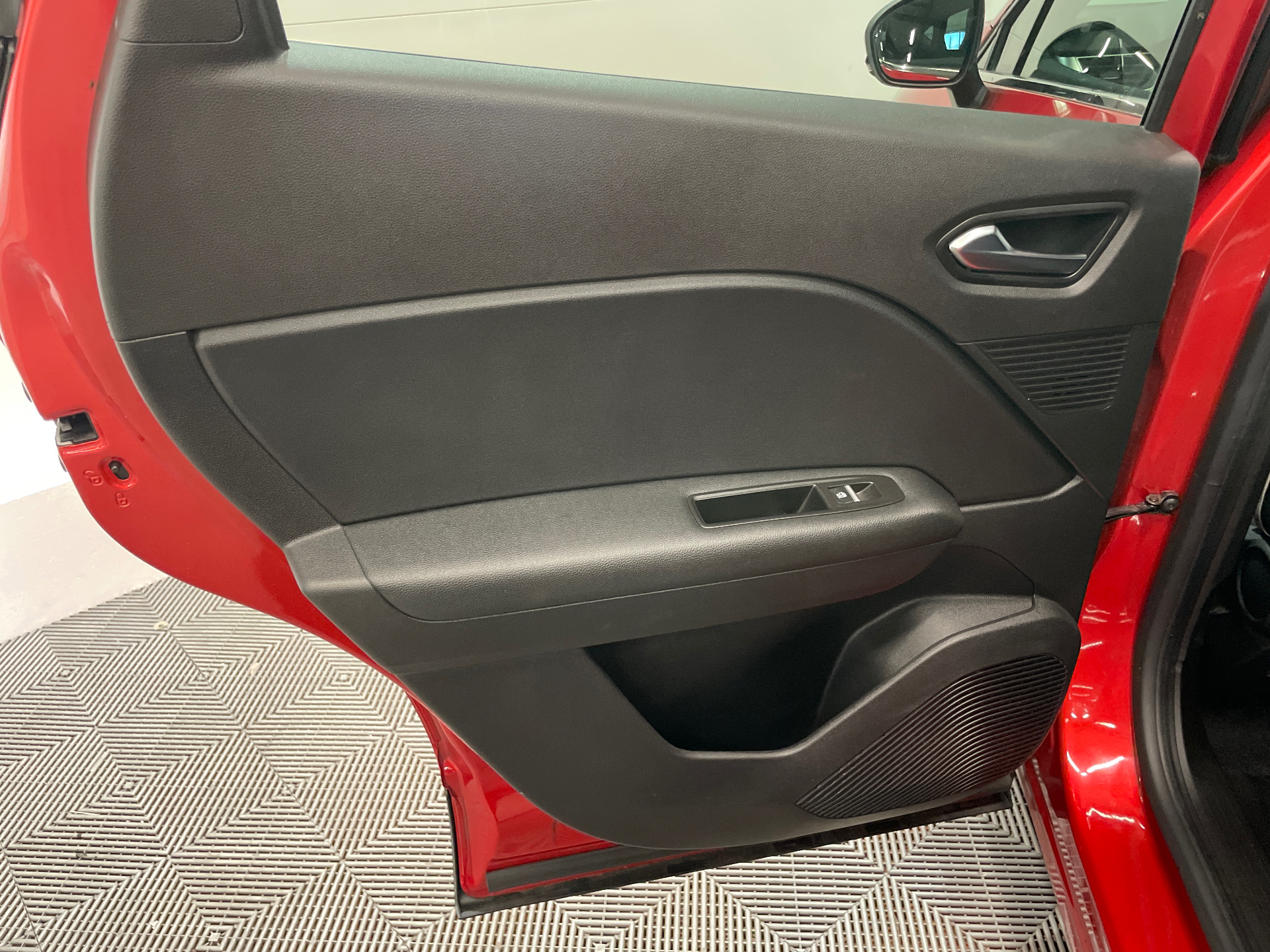 RENAULT CAPTUR E-Tech hybride rechargeable 160 Techno