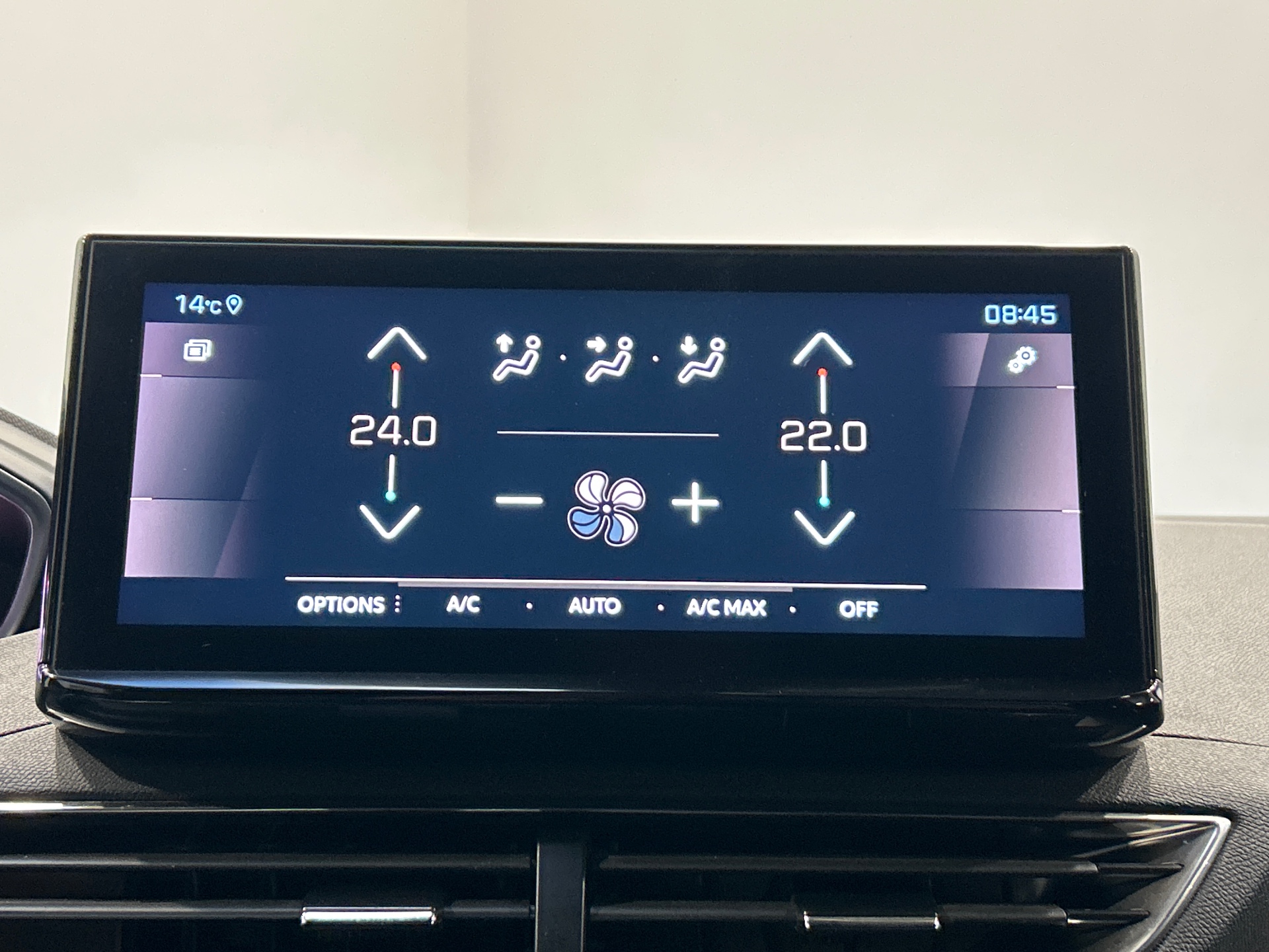 PEUGEOT 5008 Hybrid 136 e-DCS6 GT