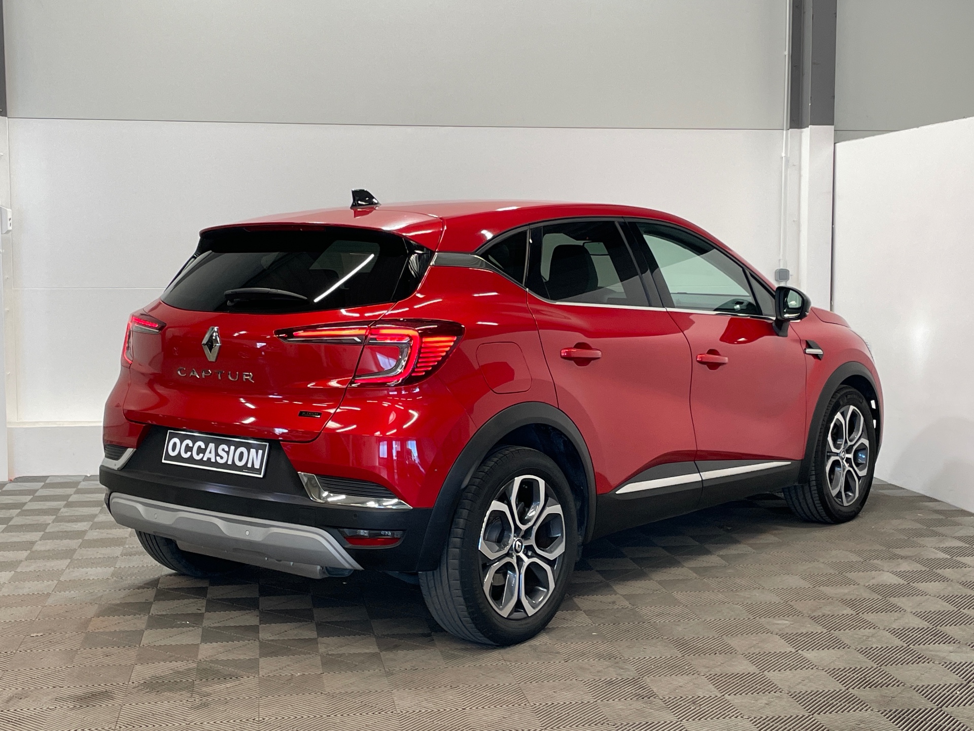 RENAULT CAPTUR E-Tech hybride rechargeable 160 Techno