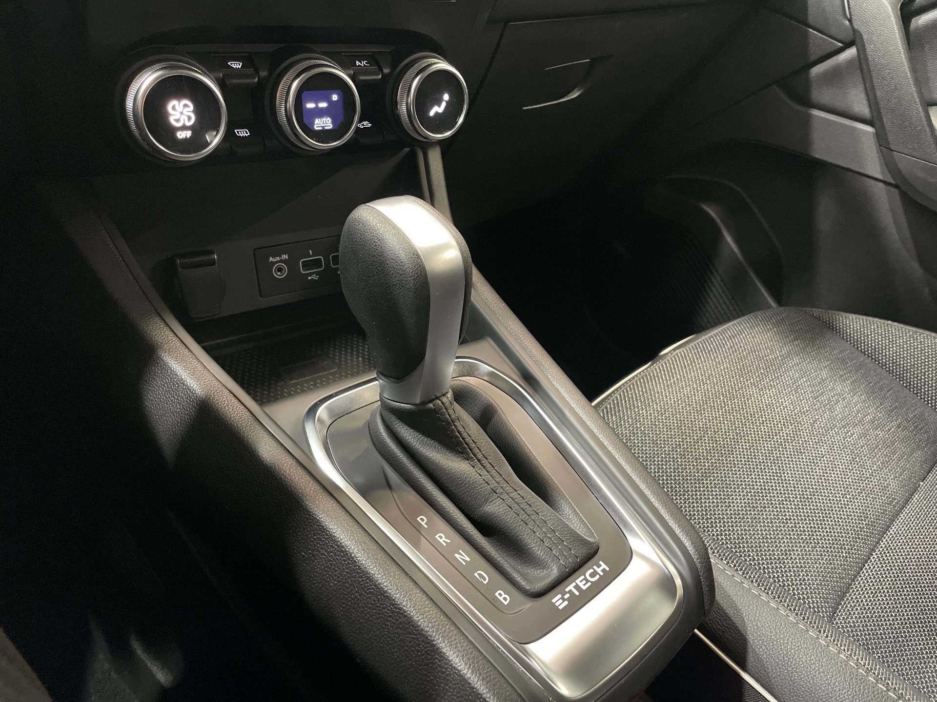 RENAULT CAPTUR E-Tech hybride rechargeable 160 Techno