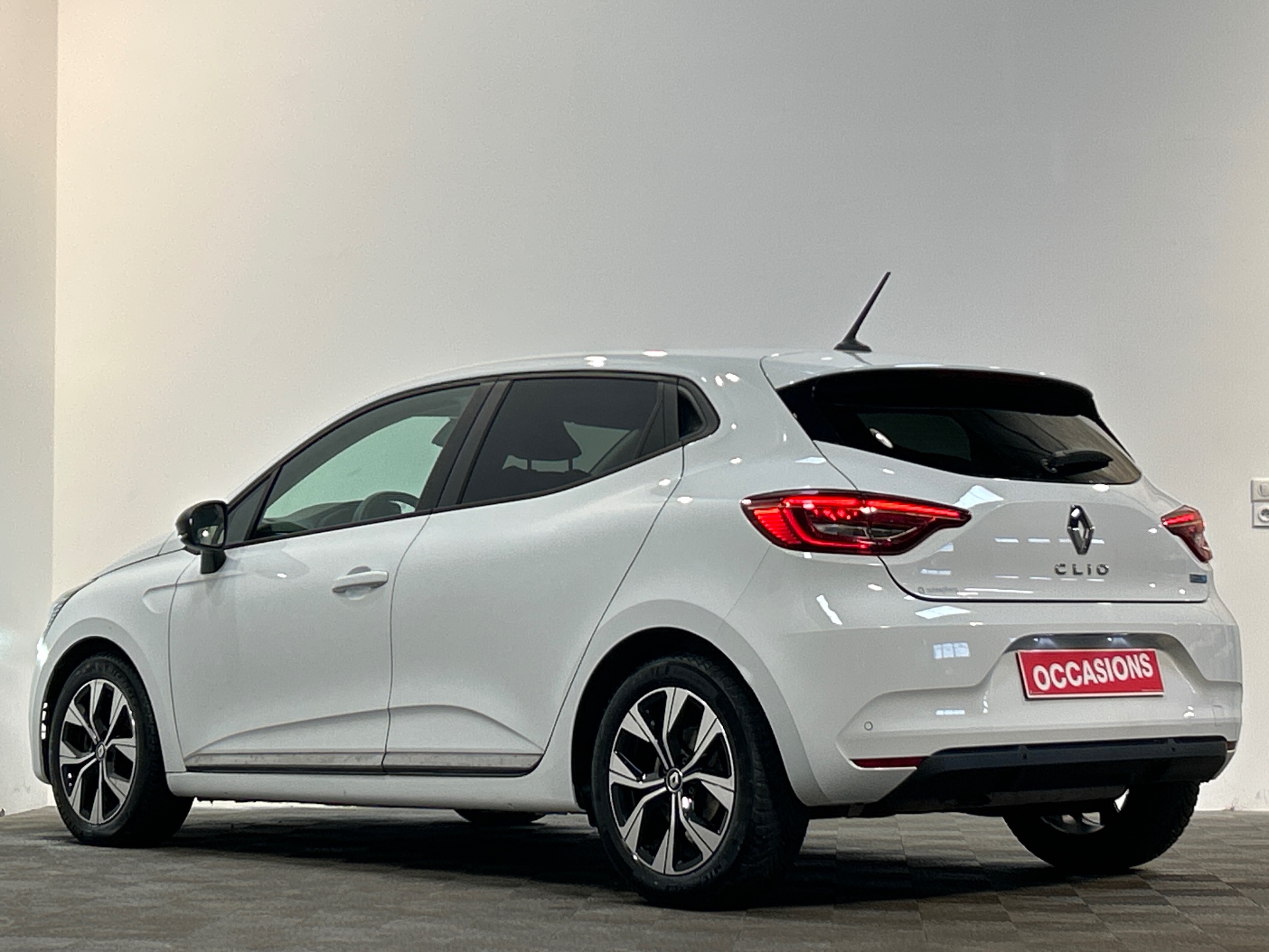 RENAULT CLIO V E-Tech full hybrid 145 Evolution