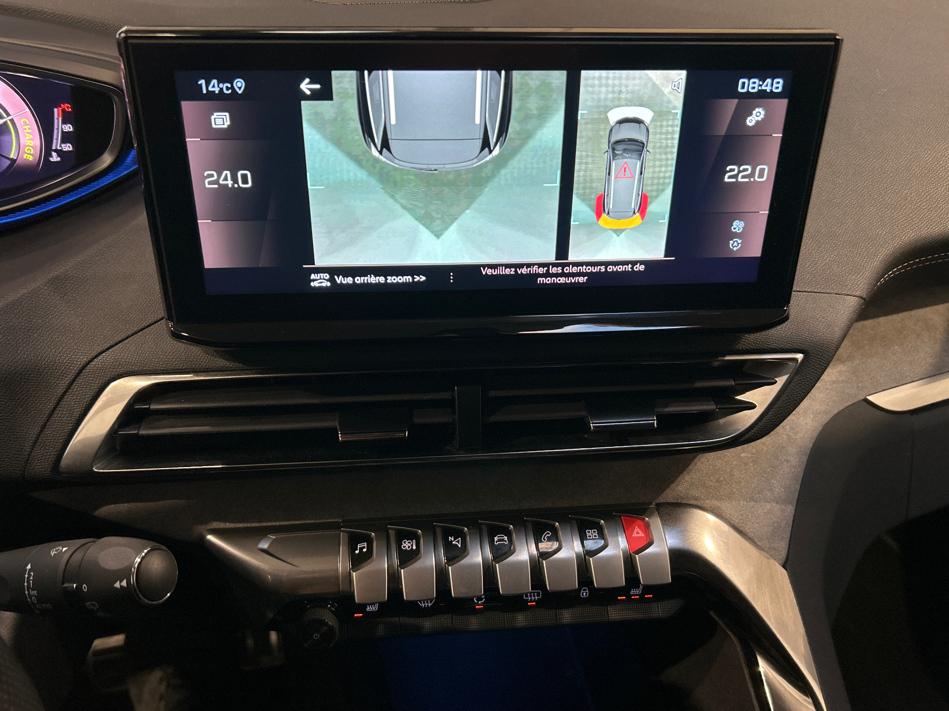 PEUGEOT 5008 Hybrid 136 e-DCS6 GT