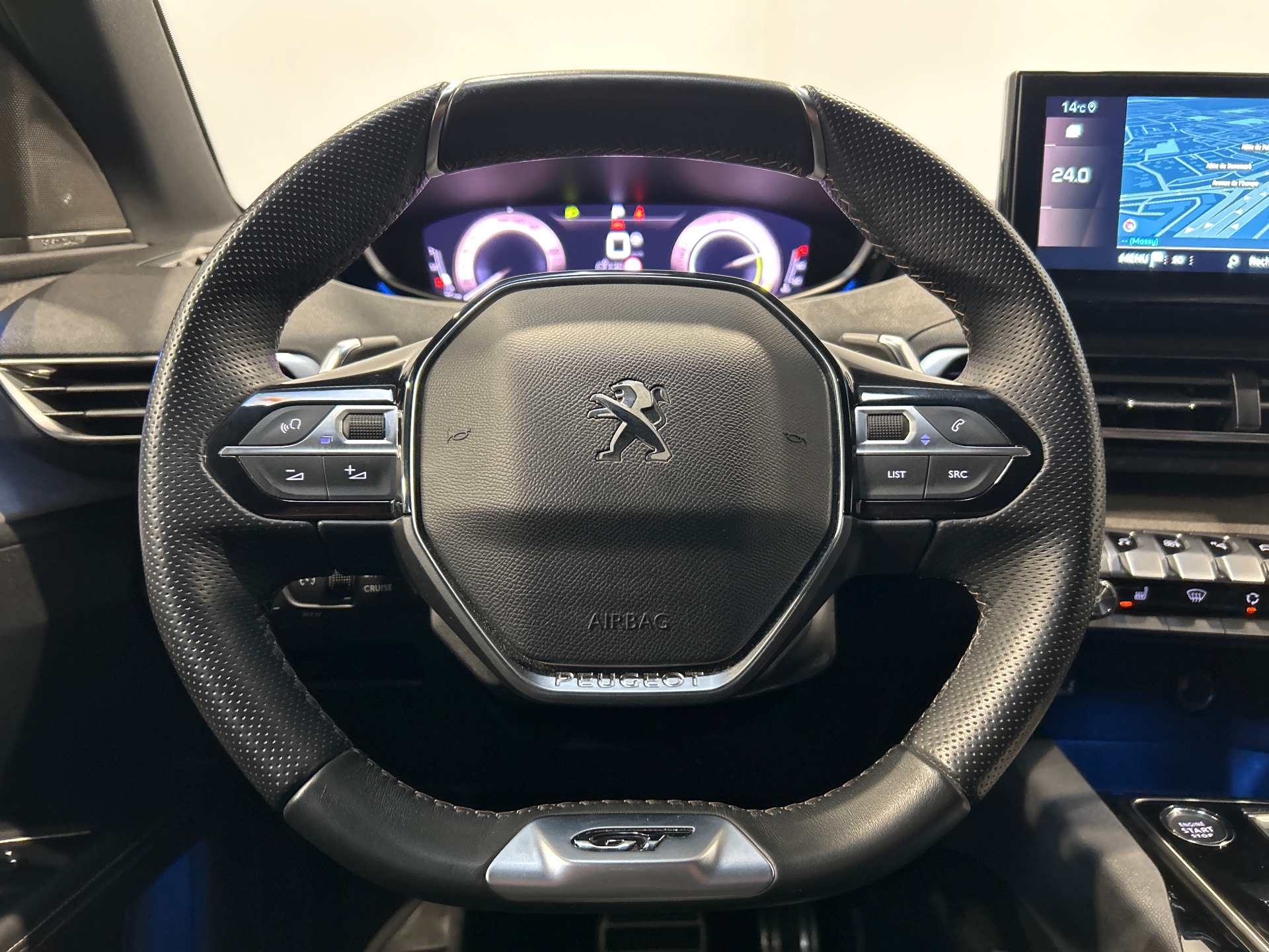 PEUGEOT 5008 Hybrid 136 e-DCS6 GT