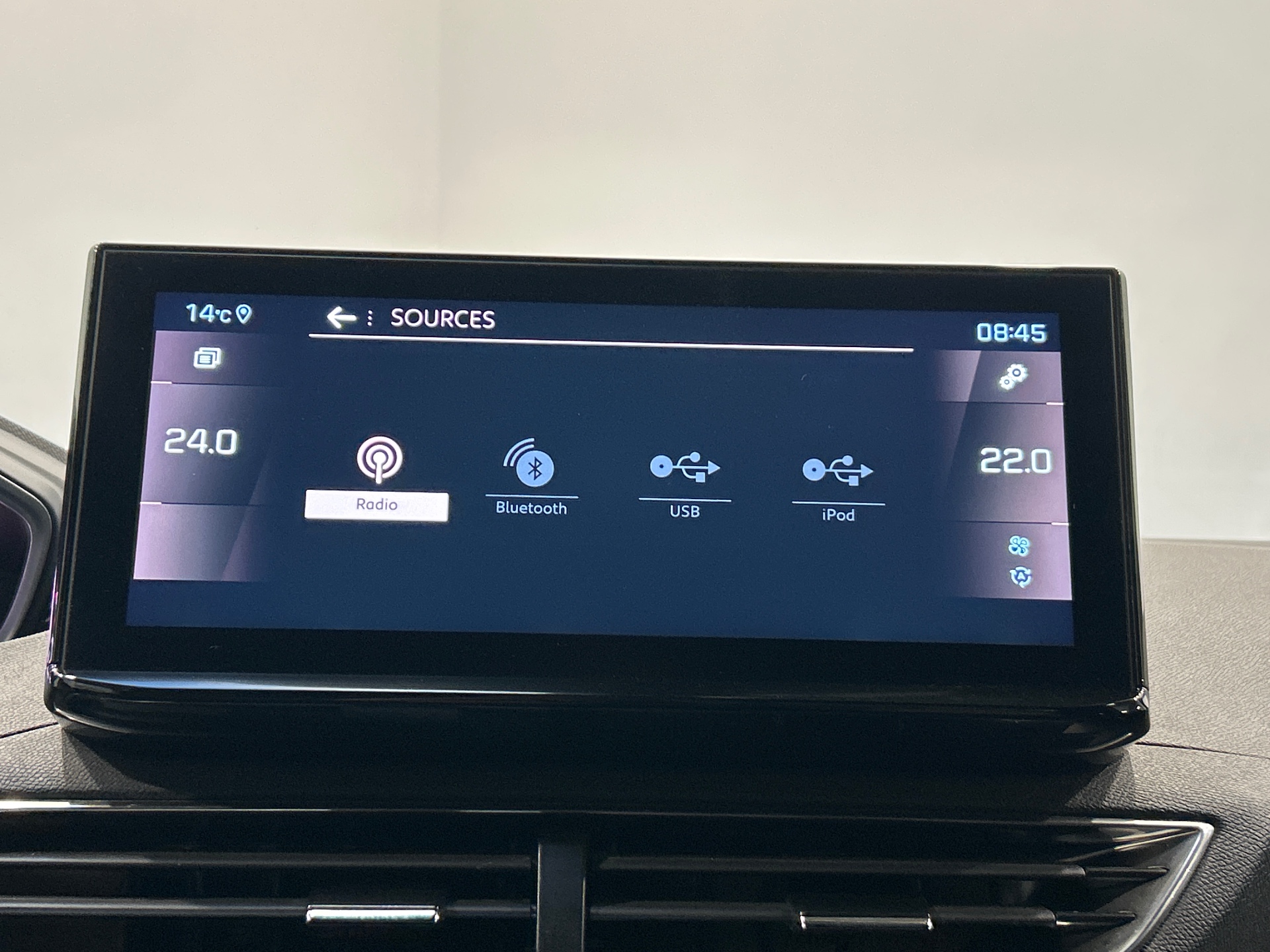 PEUGEOT 5008 Hybrid 136 e-DCS6 GT