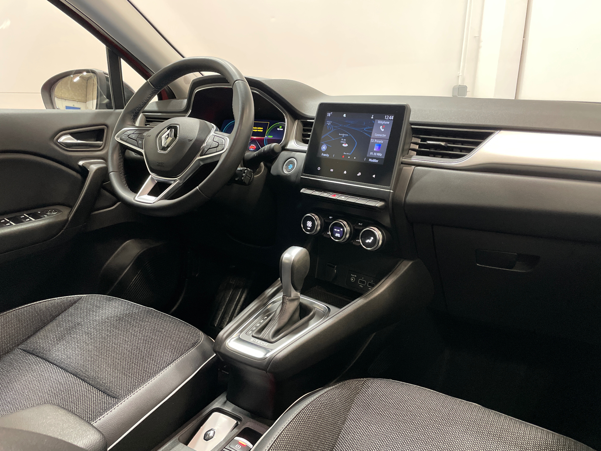 RENAULT CAPTUR E-Tech hybride rechargeable 160 Techno