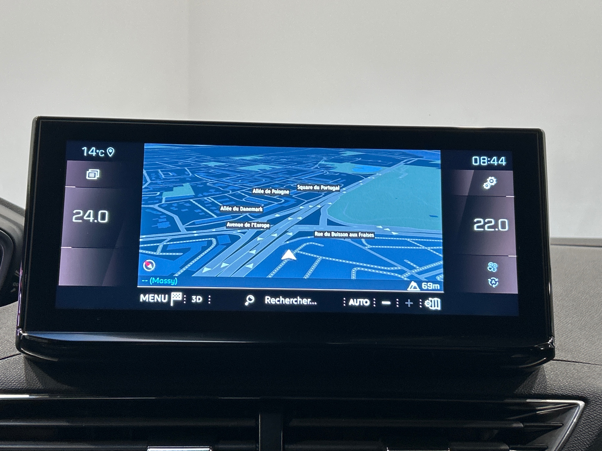 PEUGEOT 5008 Hybrid 136 e-DCS6 GT