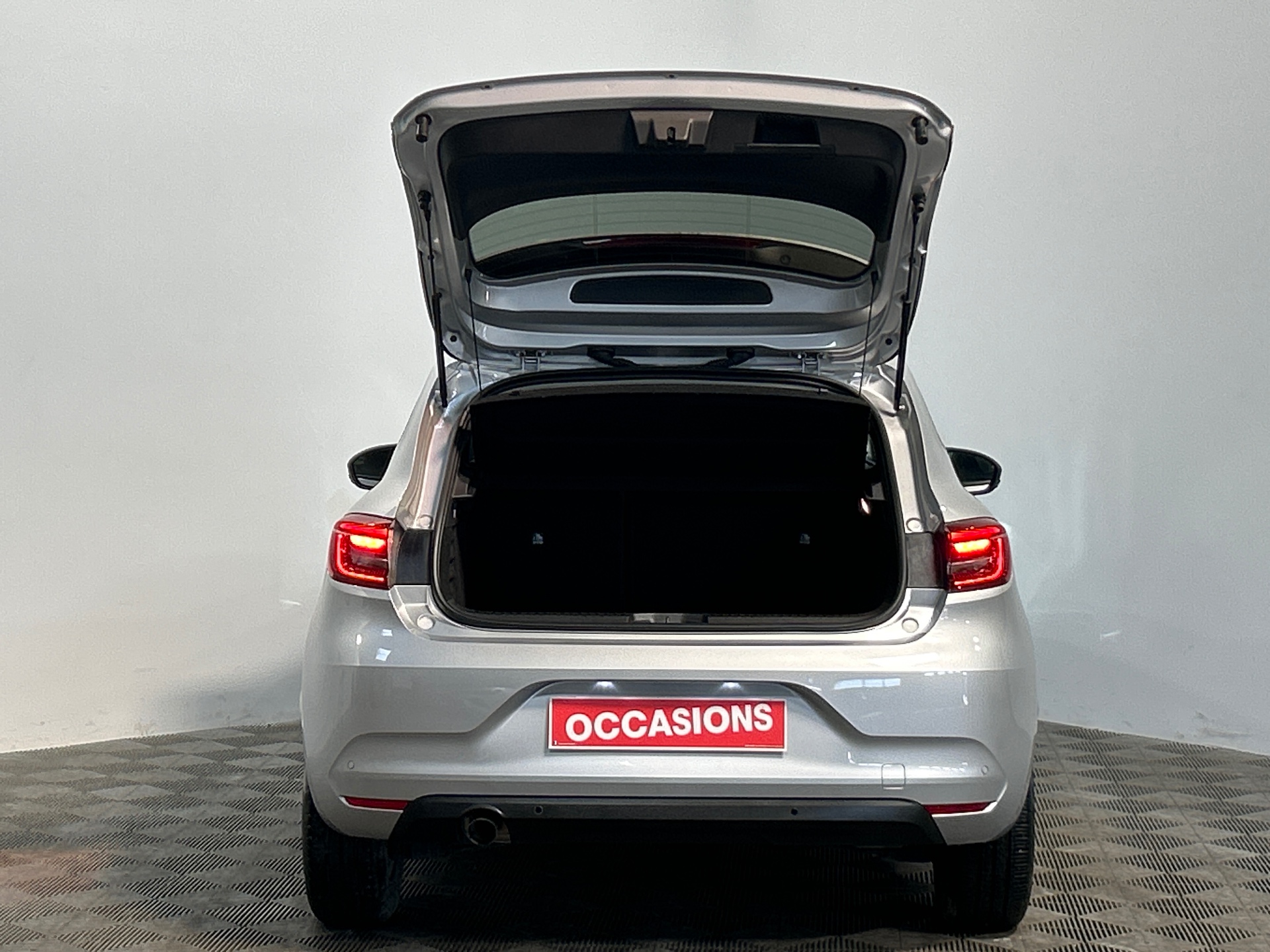RENAULT CLIO V TCe 90 X-Tronic Evolution