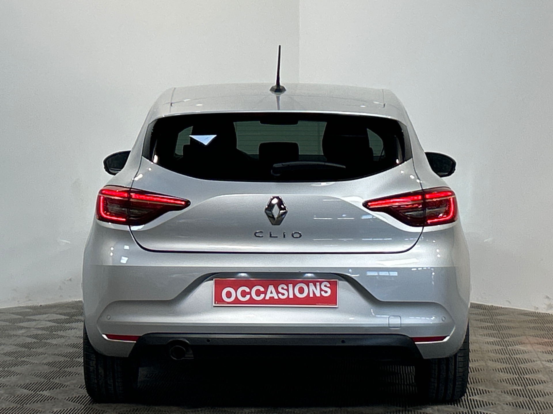 RENAULT CLIO V TCe 90 X-Tronic Evolution