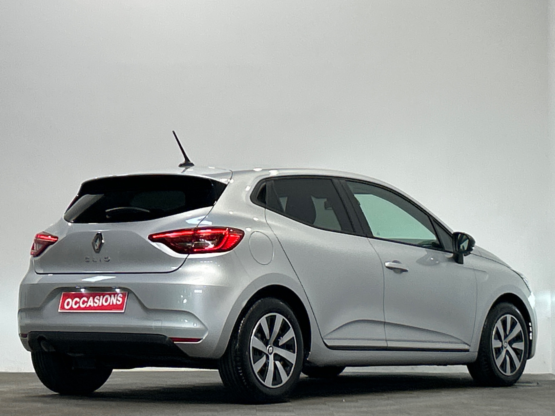 RENAULT CLIO V TCe 90 Equilibre