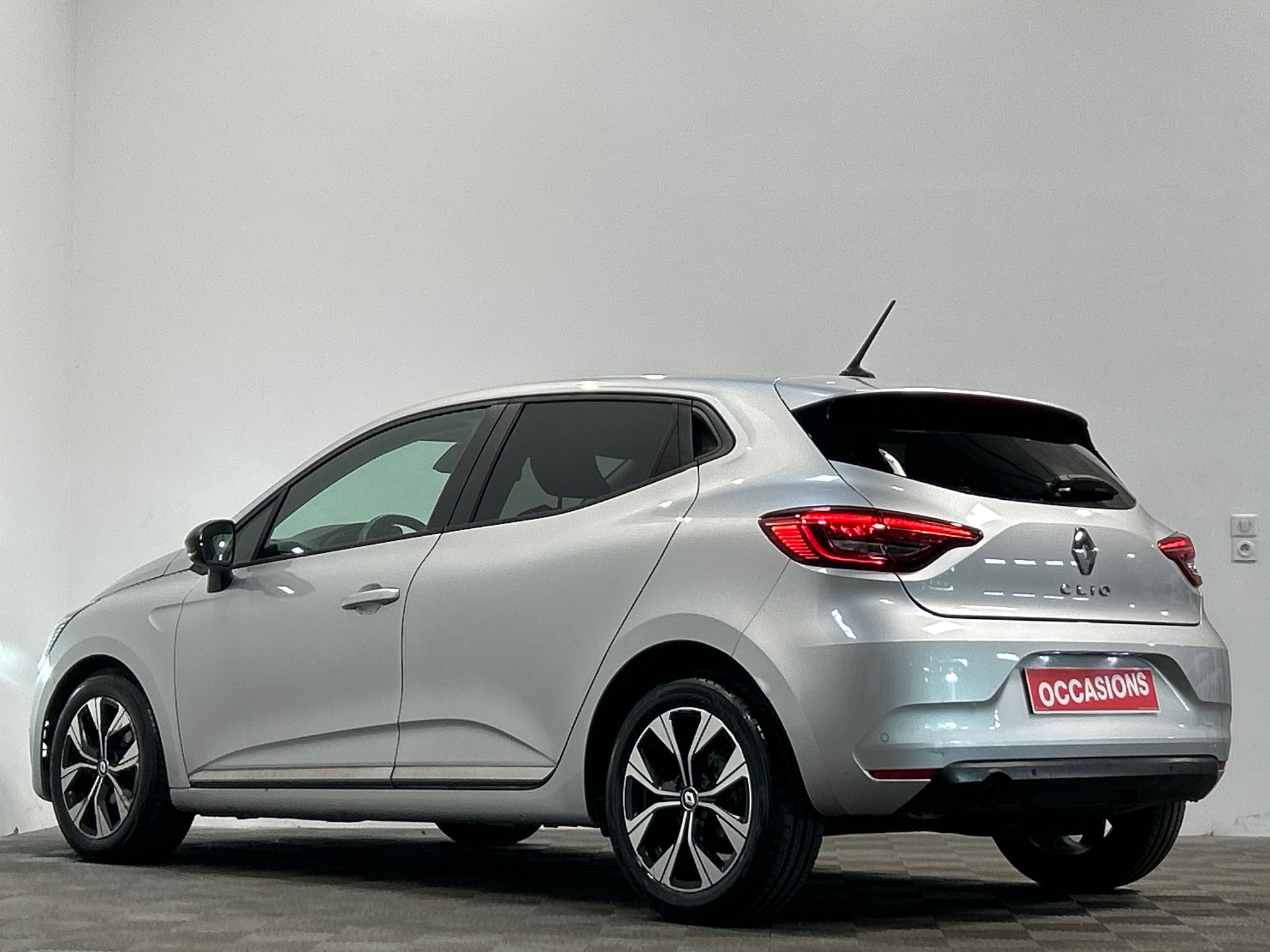 RENAULT CLIO V TCe 90 - 21 Zen