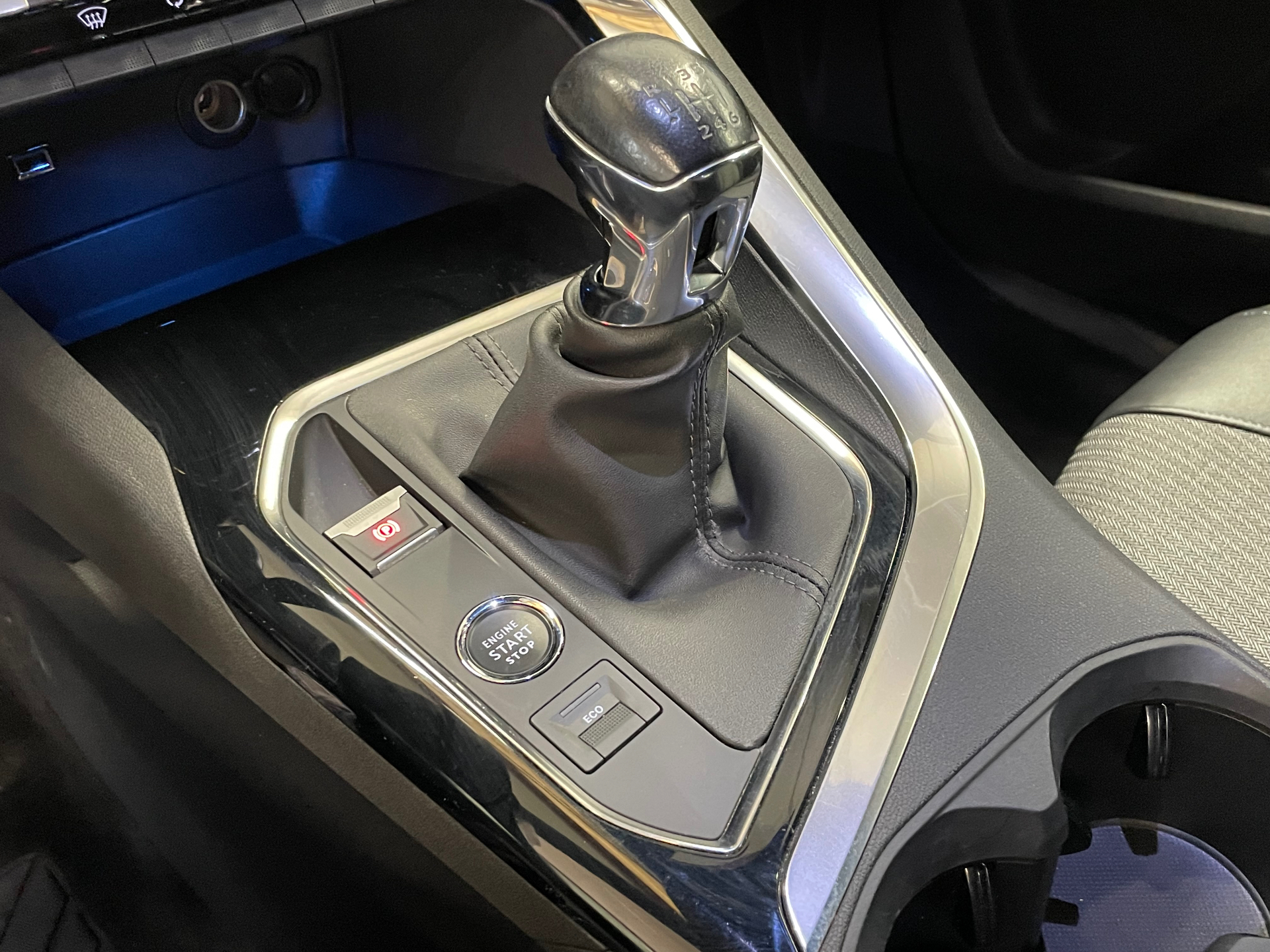 PEUGEOT 3008 Puretech 130ch S&S BVM6 Allure Pack