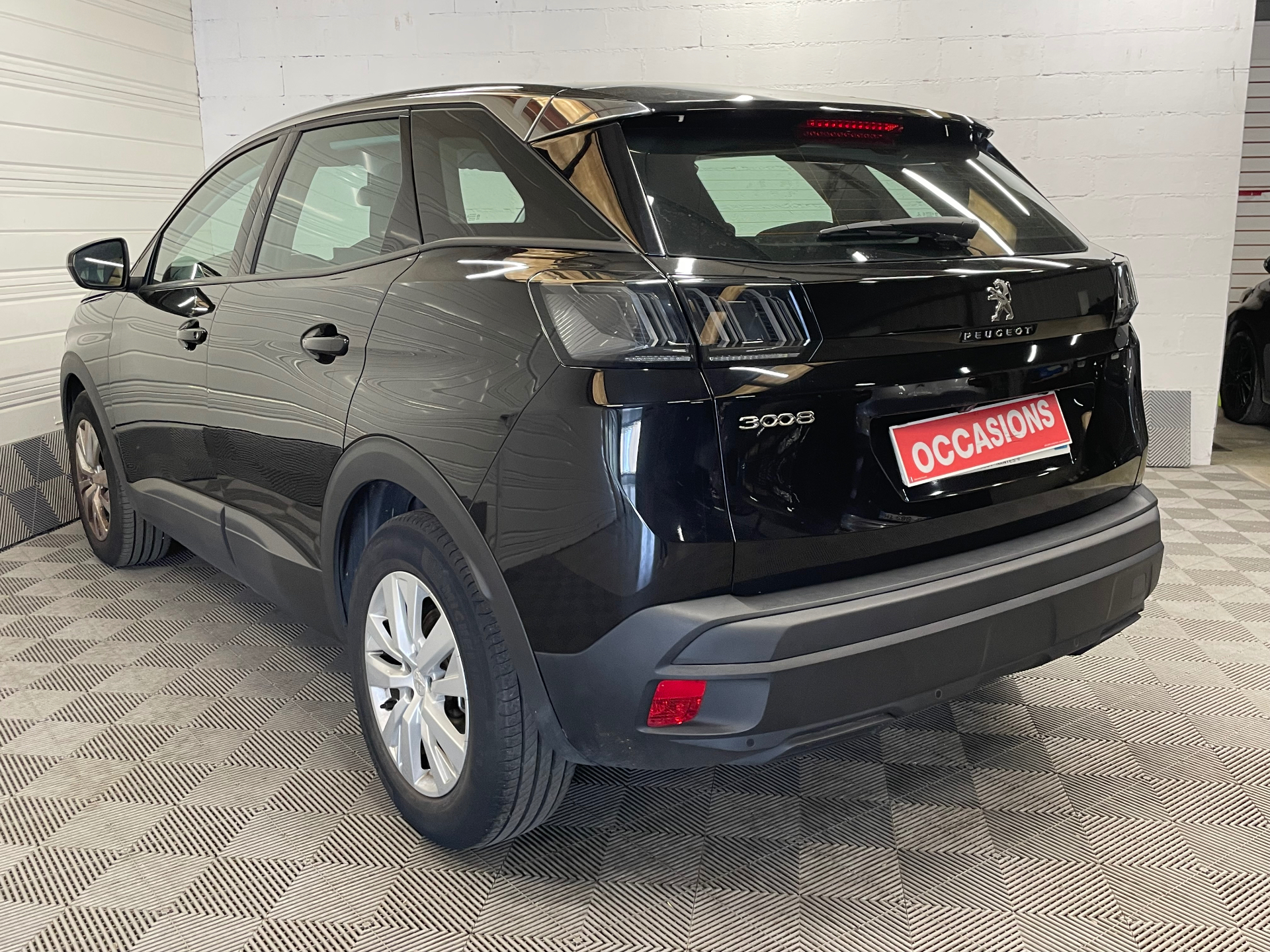 PEUGEOT 3008 BlueHDi 130ch S&S EAT8 Active Pack
