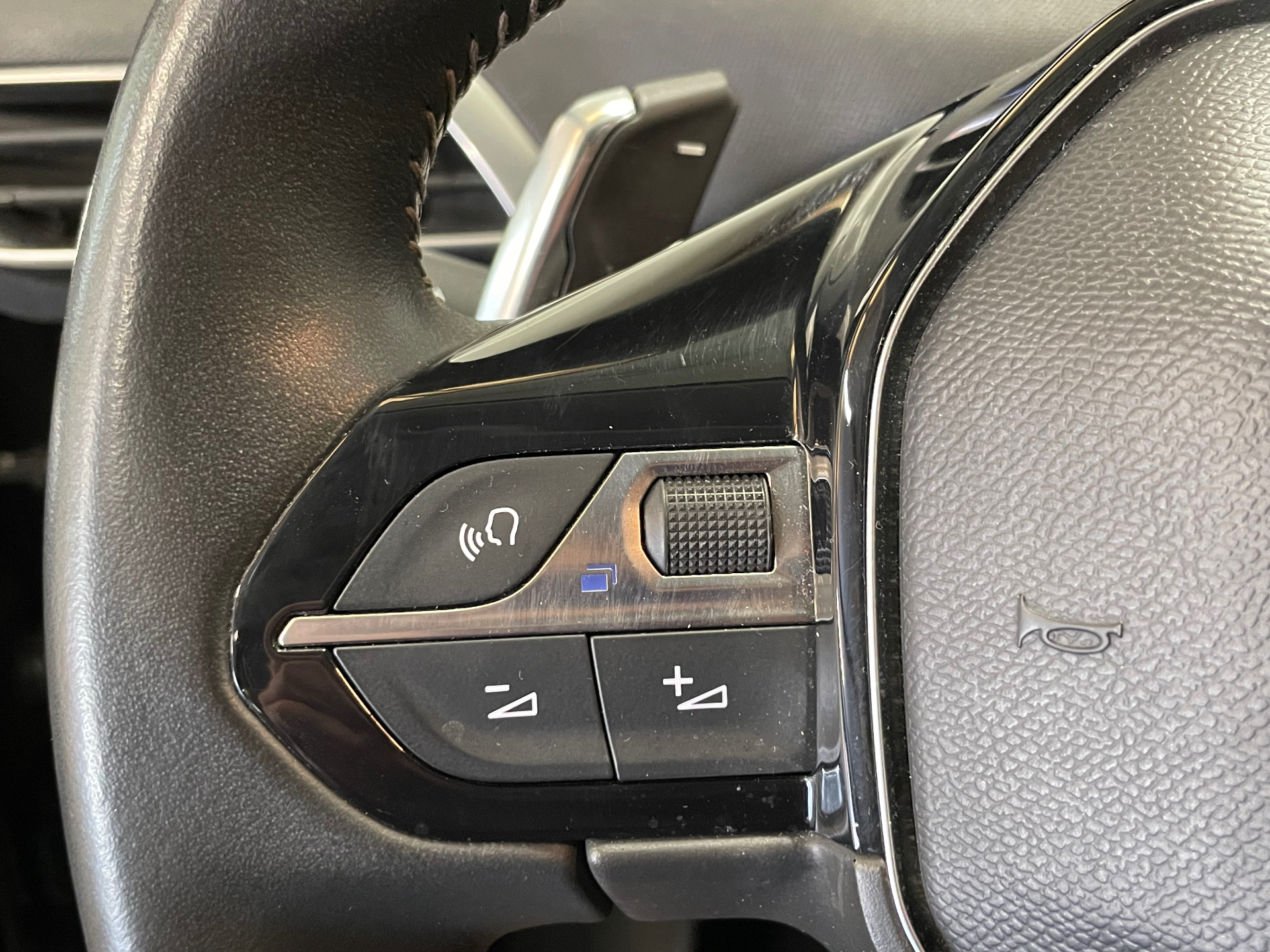 PEUGEOT 3008 BlueHDi 130ch S&S EAT8 Active Pack