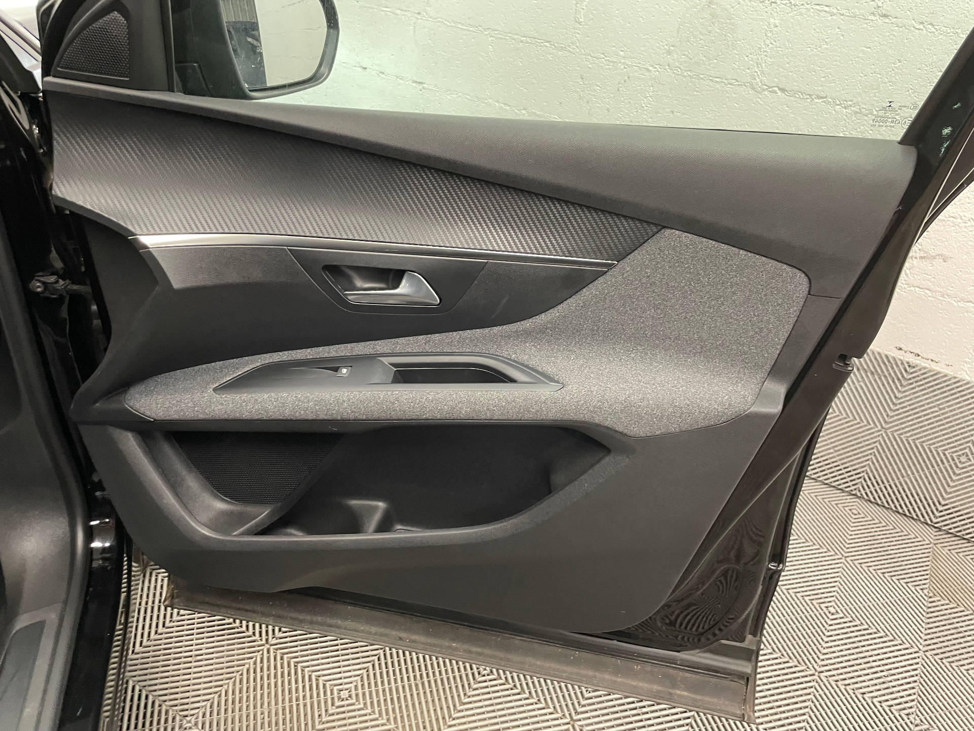 PEUGEOT 3008 BlueHDi 130ch S&S EAT8 Active Pack