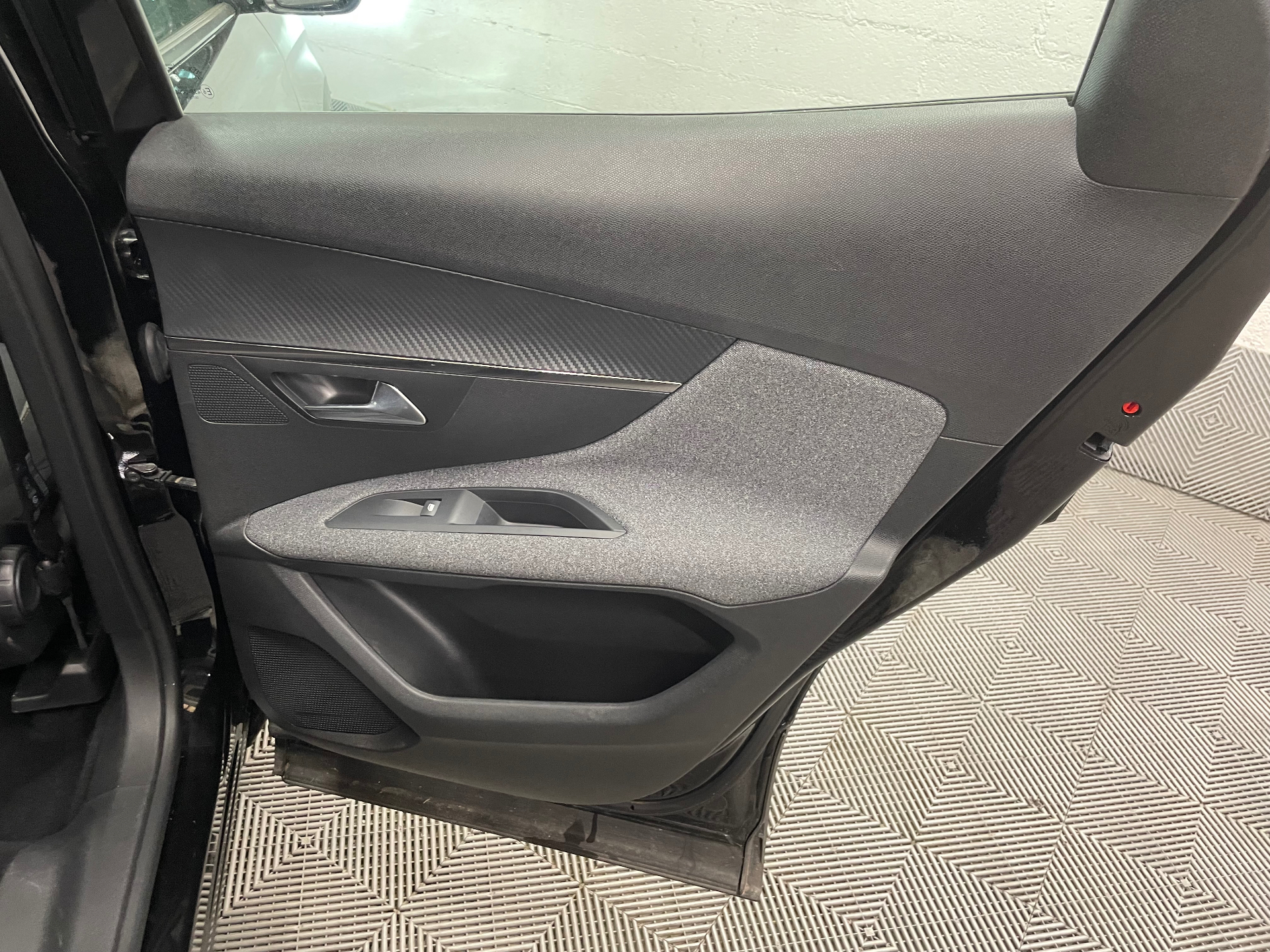 PEUGEOT 3008 BlueHDi 130ch S&S EAT8 Active Pack