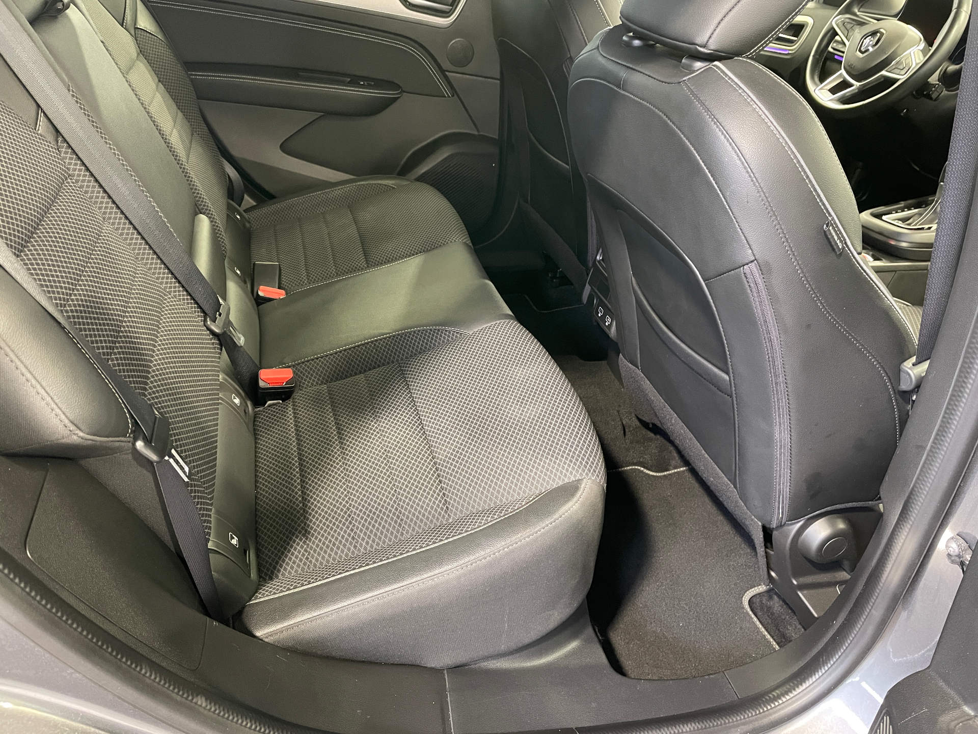 RENAULT ARKANA E-Tech hybride 145 - 22 Techno