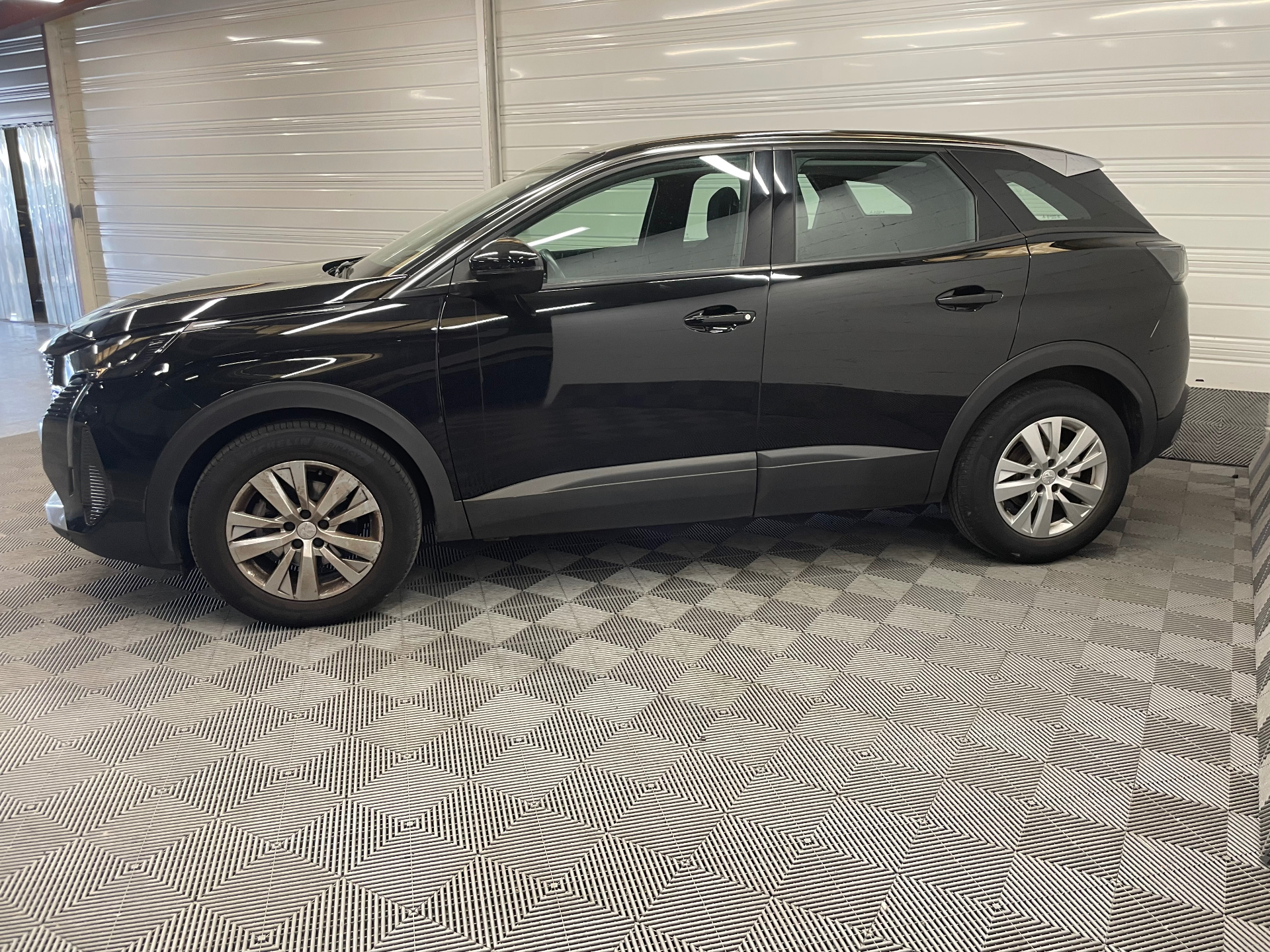 PEUGEOT 3008 BlueHDi 130ch S&S EAT8 Active Pack