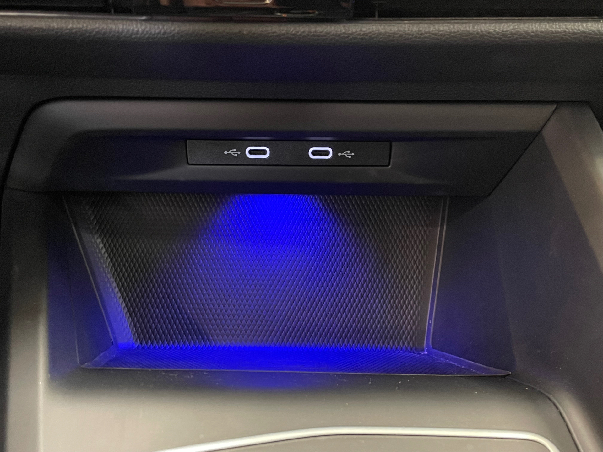 VOLKSWAGEN GOLF 1.4 Hybrid Rechargeable OPF 204 DSG6 Style