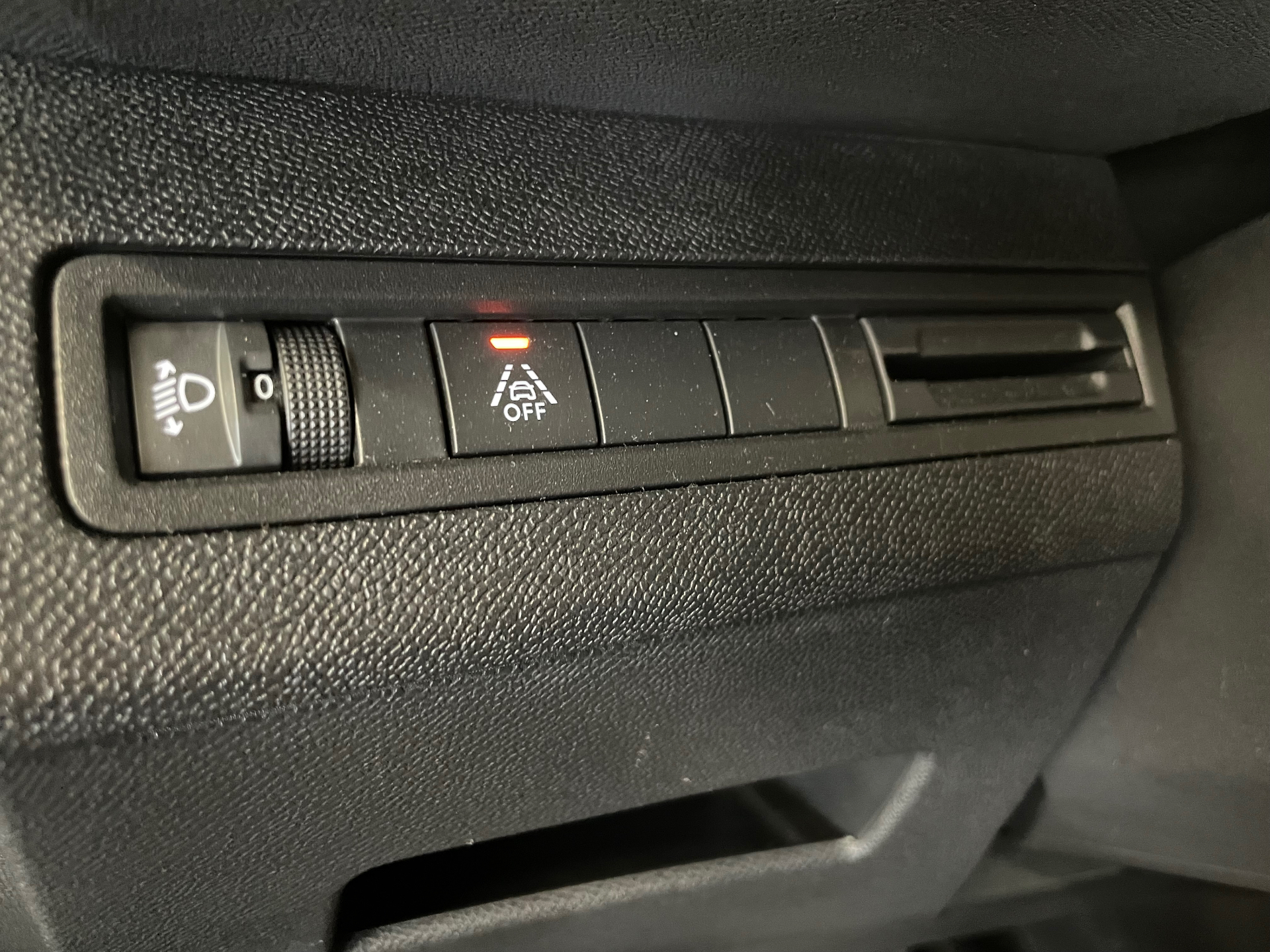 PEUGEOT 3008 BlueHDi 130ch S&S EAT8 Active Pack