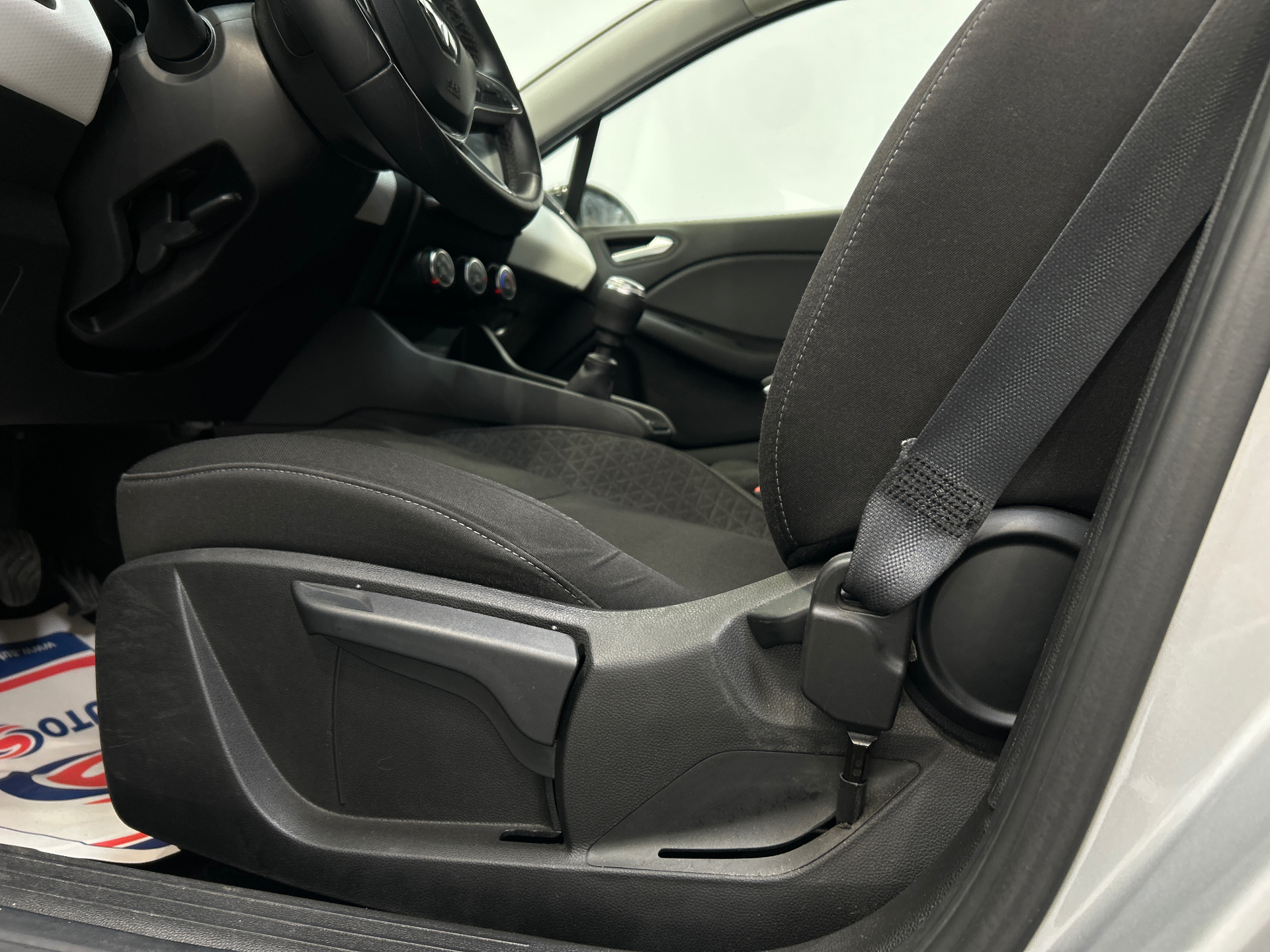 RENAULT CLIO V TCe 90 - 21 Zen