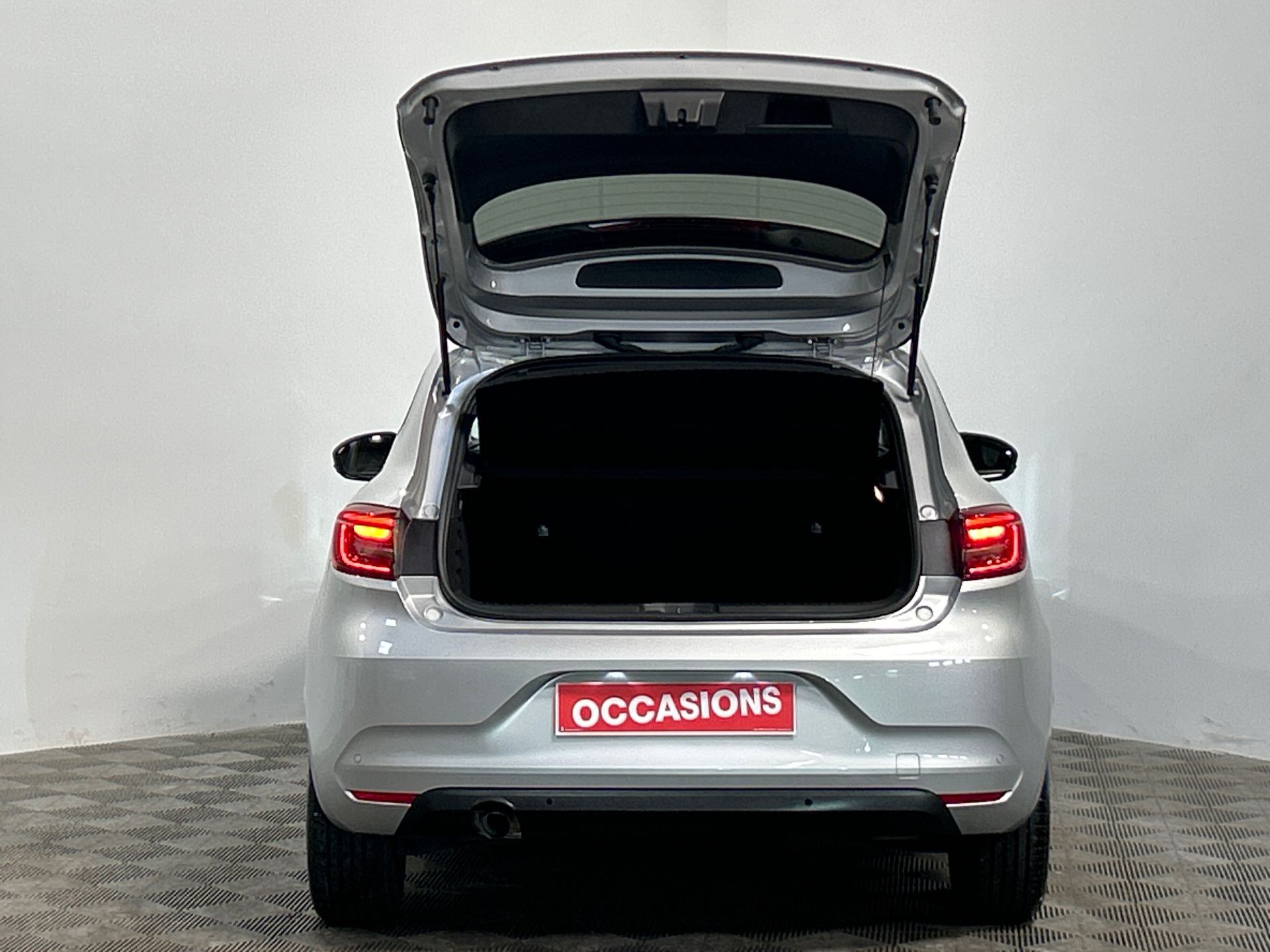 RENAULT CLIO V TCe 90 Equilibre