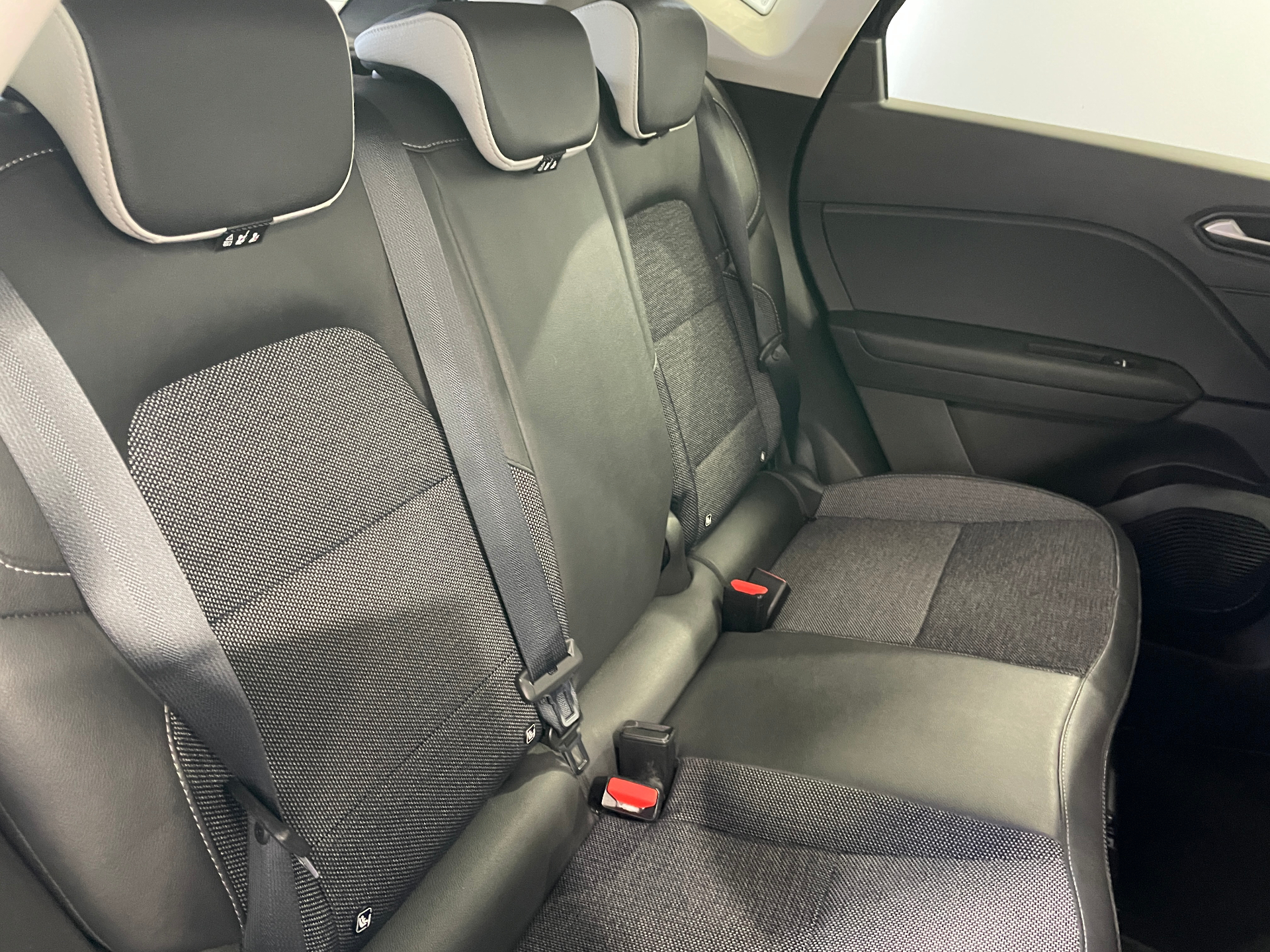 RENAULT CAPTUR E-Tech hybride rechargeable 160 Techno