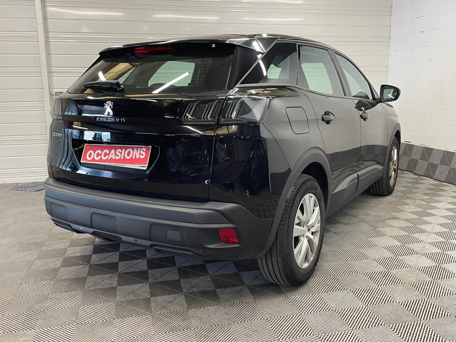 PEUGEOT 3008 BlueHDi 130ch S&S EAT8 Active Pack