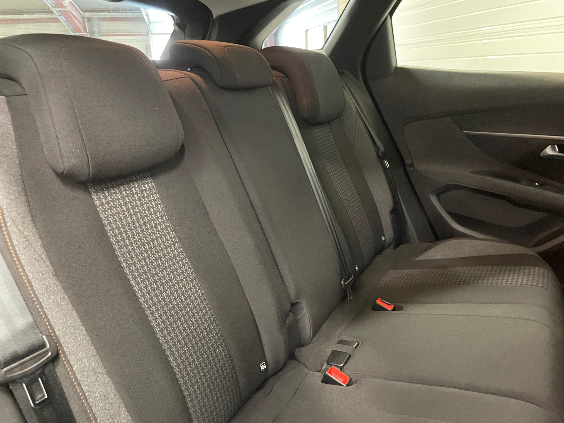 PEUGEOT 3008 BlueHDi 130ch S&S EAT8 Active Pack