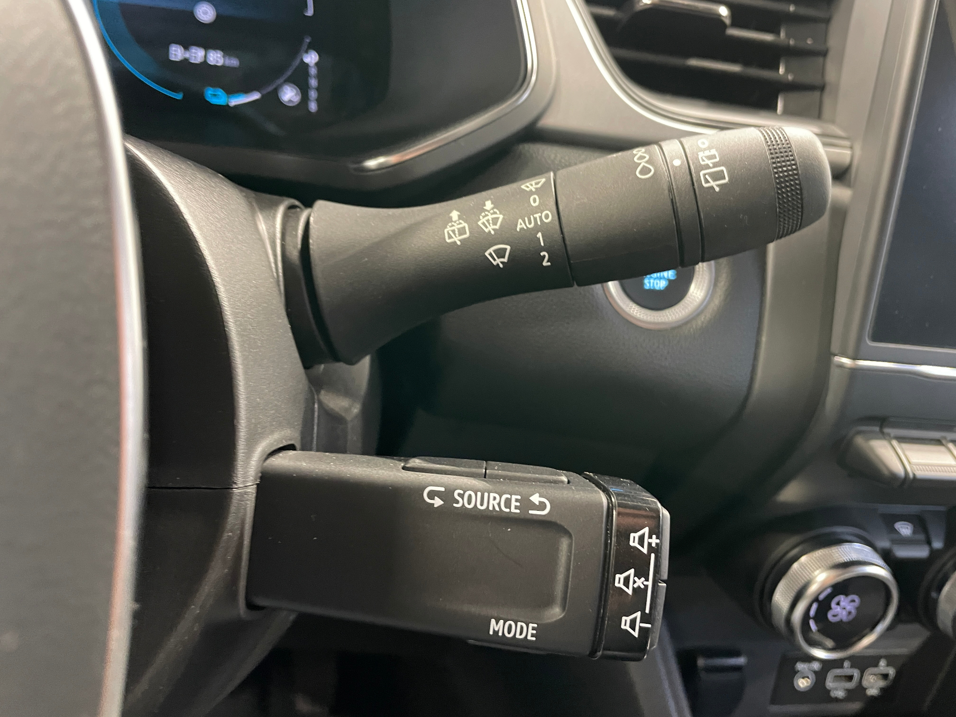 RENAULT CAPTUR E-Tech hybride rechargeable 160 Techno