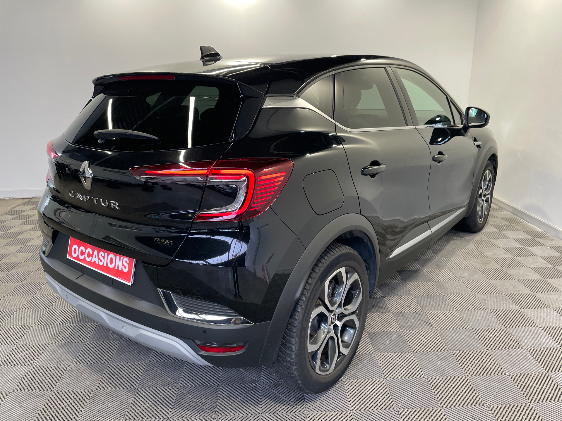 RENAULT CAPTUR E-Tech hybride rechargeable 160 Techno