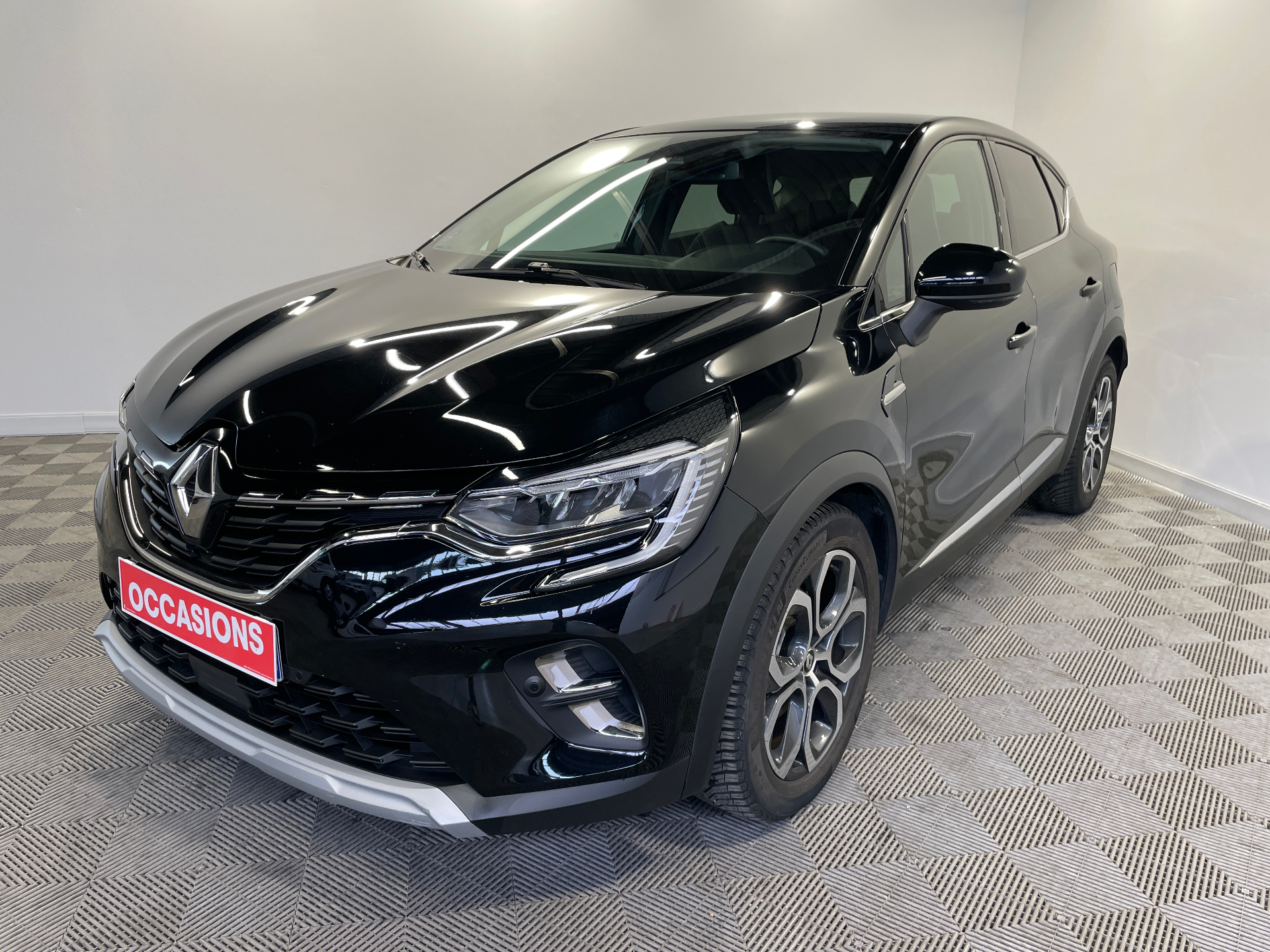 RENAULT CAPTUR E-Tech hybride rechargeable 160 Techno