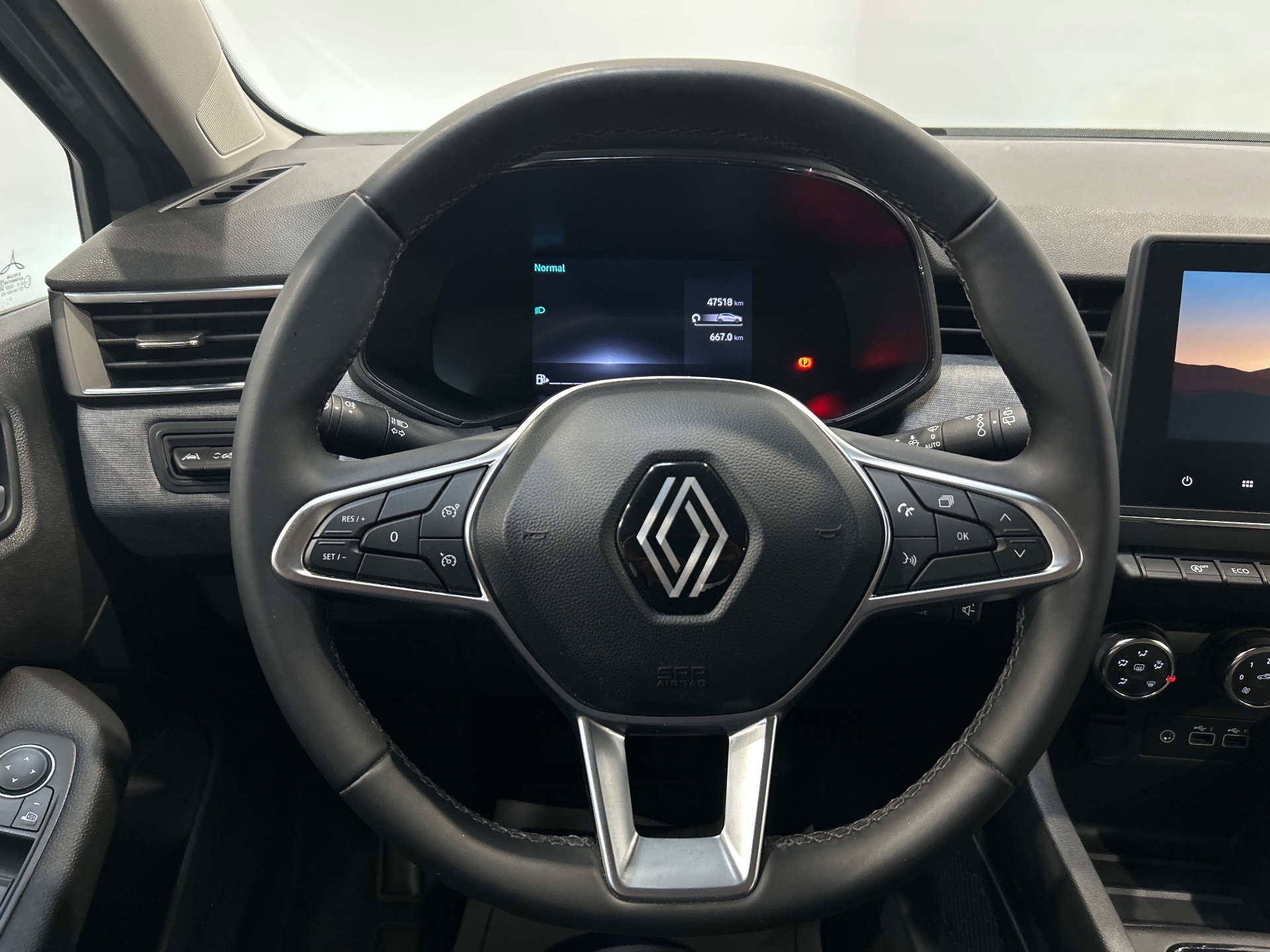 RENAULT CLIO V TCe 90 Equilibre