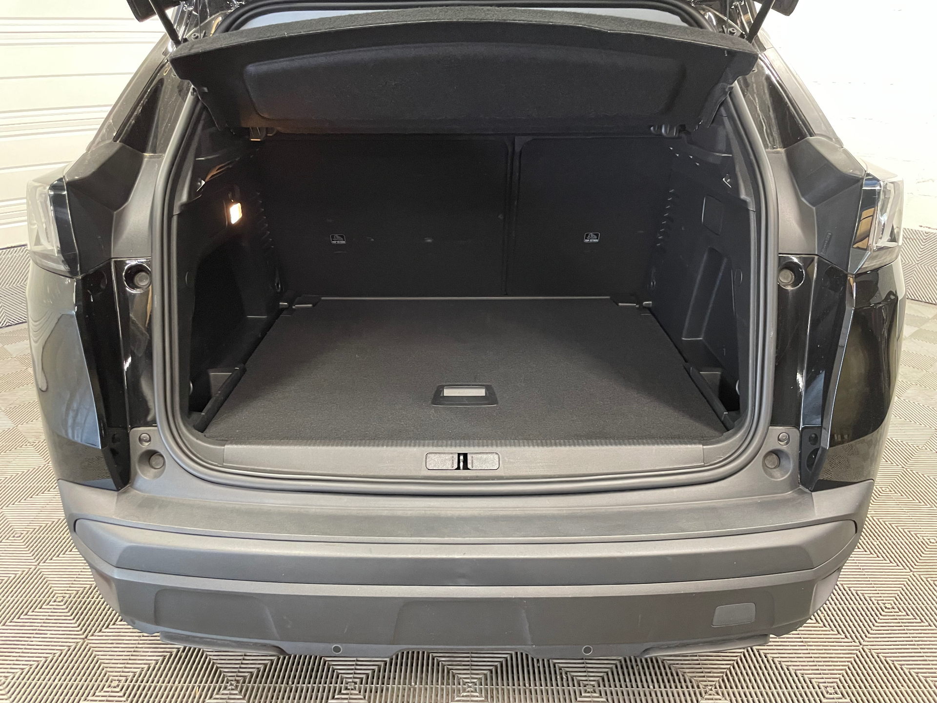 PEUGEOT 3008 BlueHDi 130ch S&S EAT8 Active Pack
