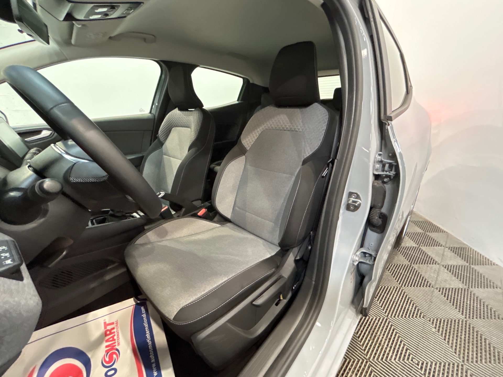 RENAULT CLIO V TCe 90 Equilibre