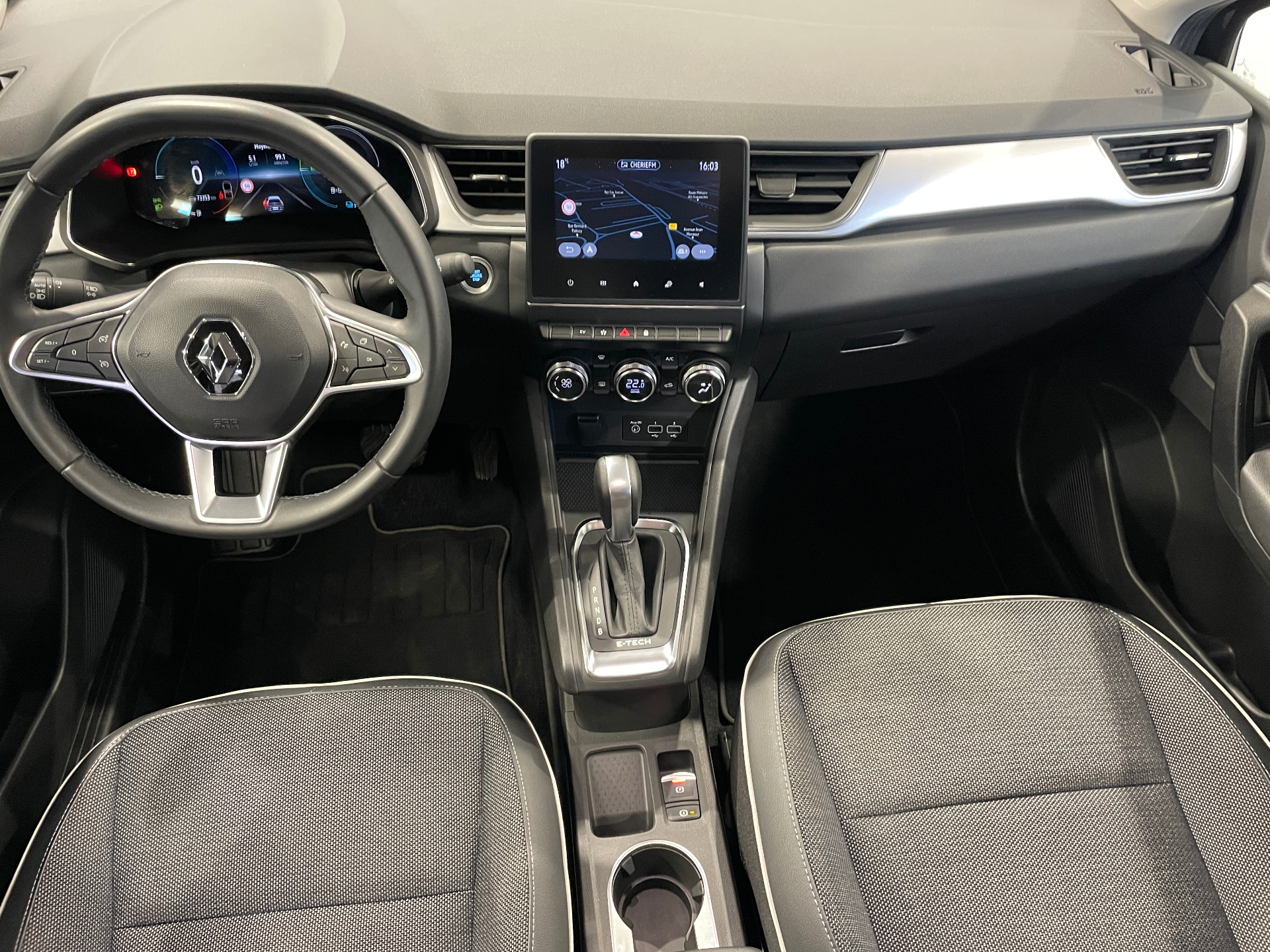 RENAULT CAPTUR E-Tech hybride rechargeable 160 Techno