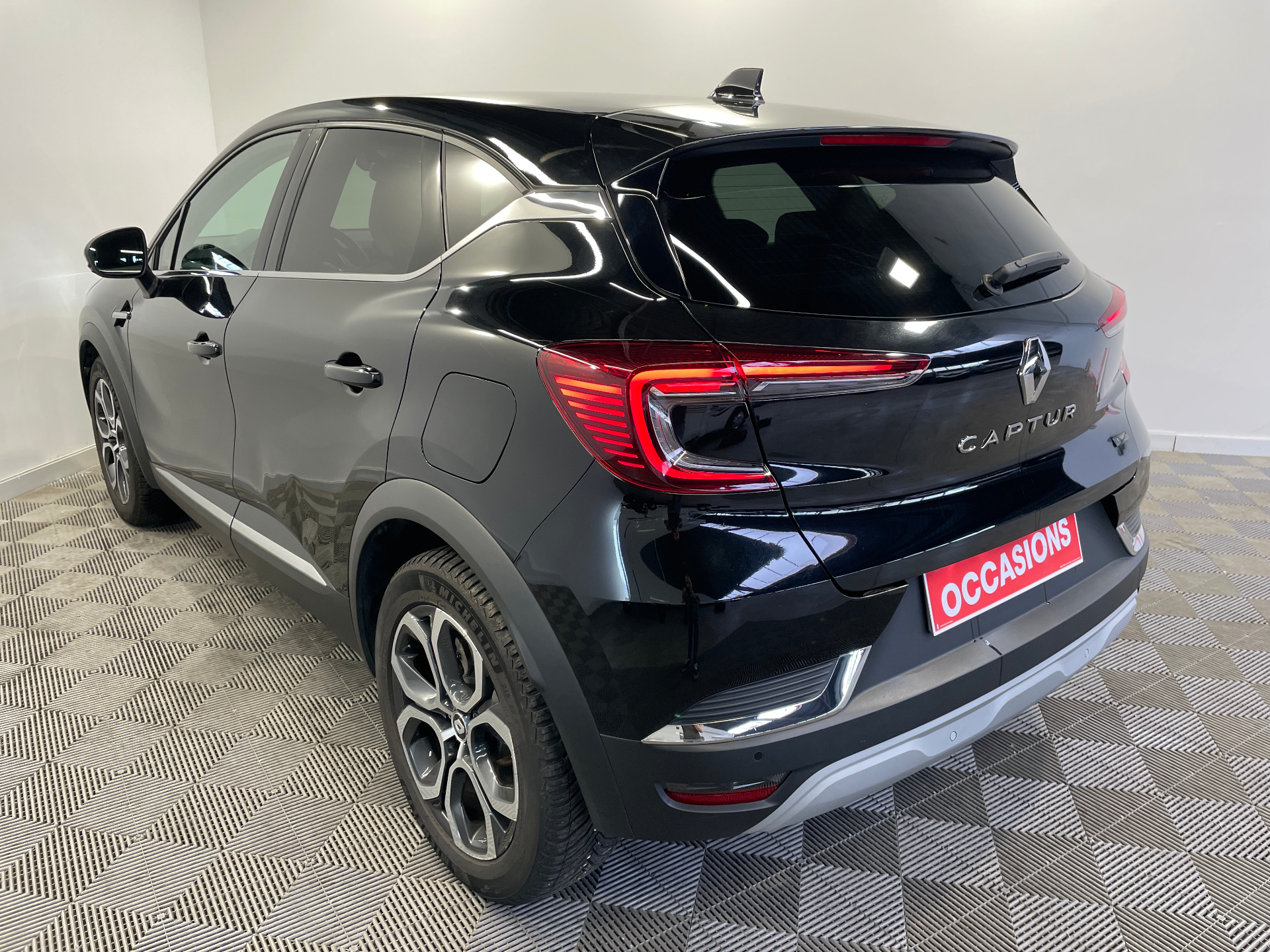 RENAULT CAPTUR E-Tech hybride rechargeable 160 Techno