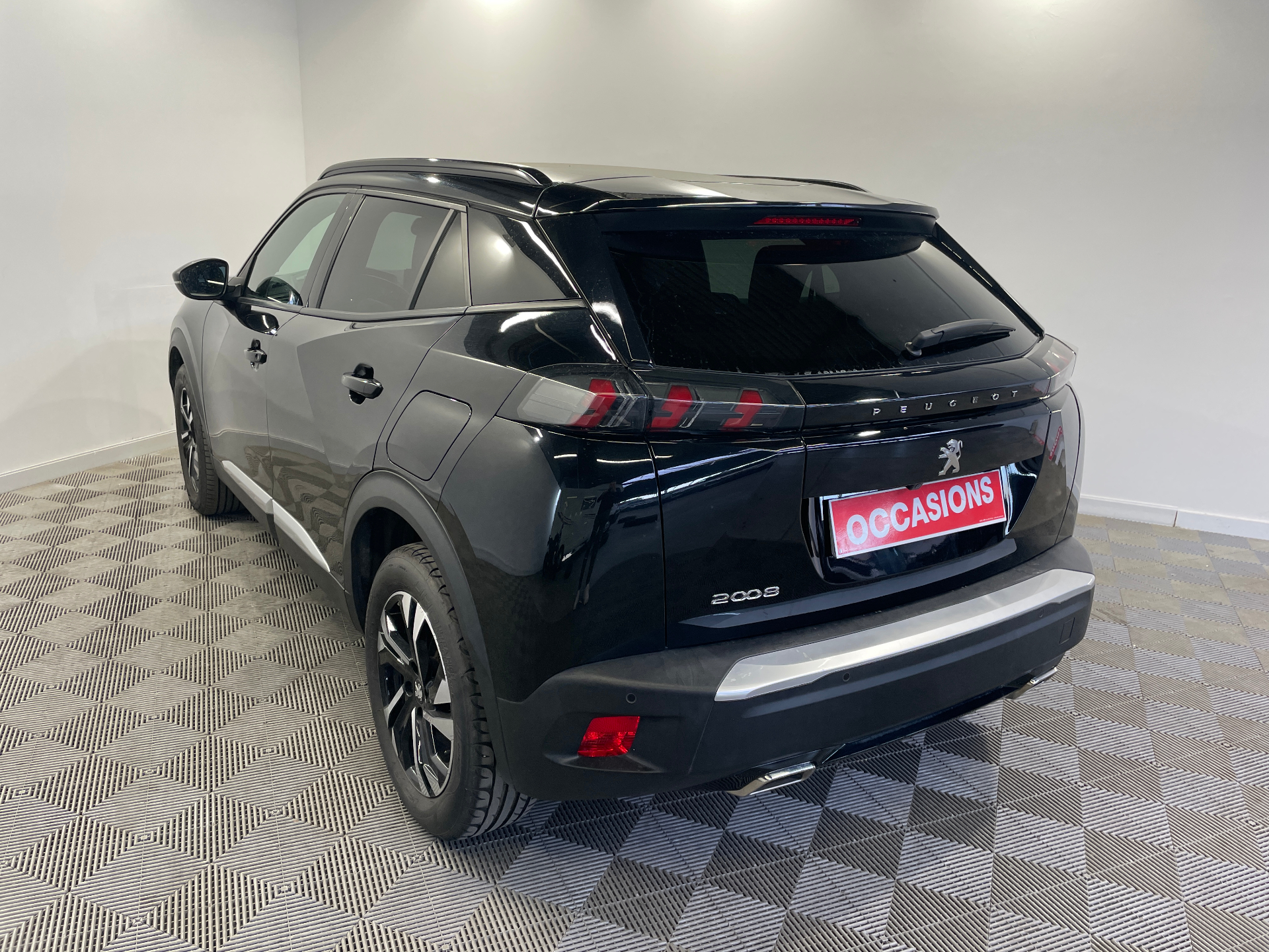 PEUGEOT 2008 ALLURE PURETECH 130 S&S BVM6