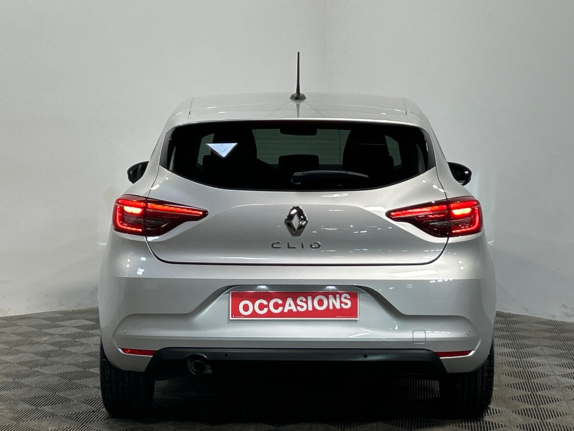 RENAULT CLIO V TCe 90 Equilibre