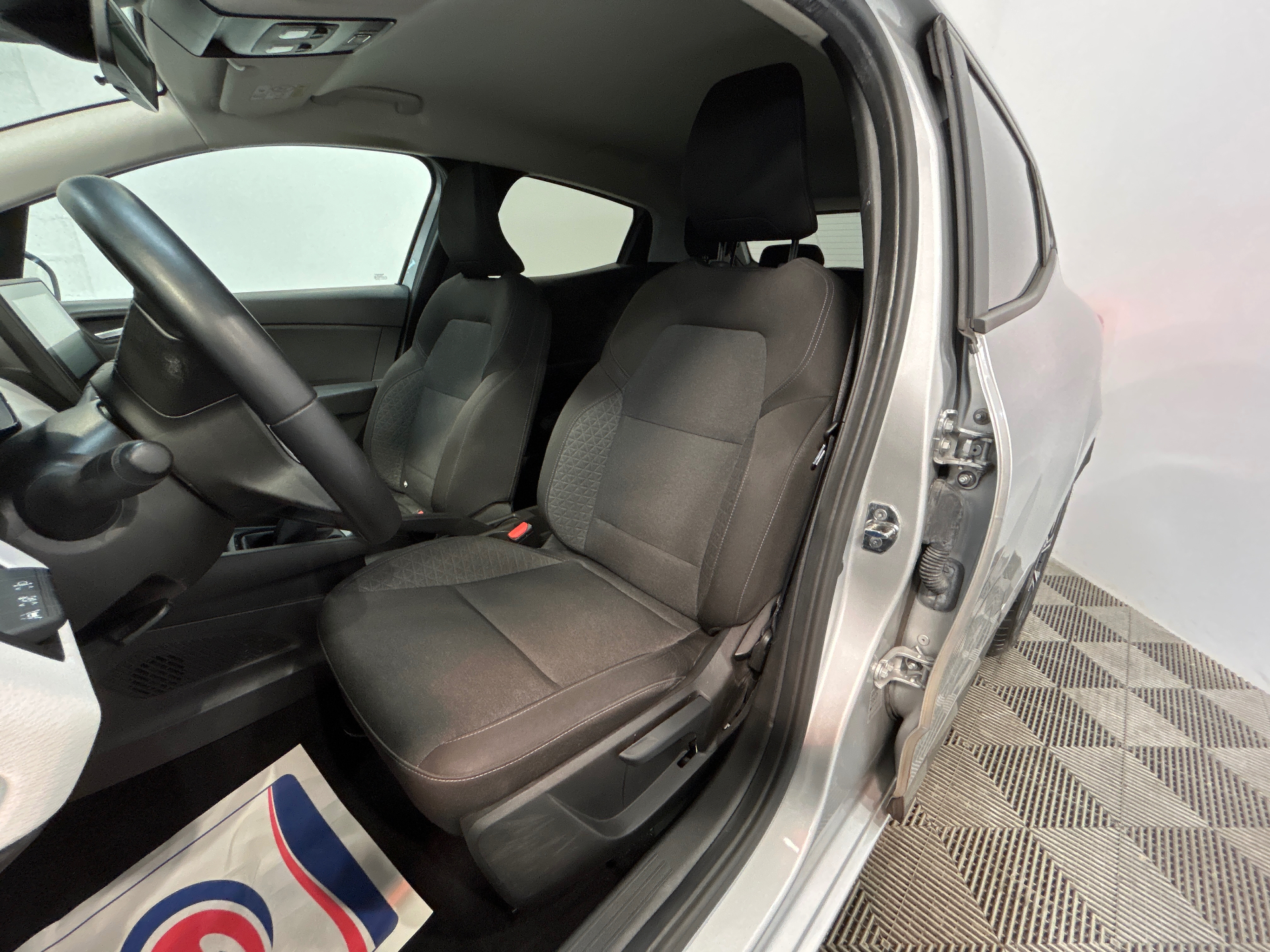 RENAULT CLIO V TCe 90 - 21 Zen