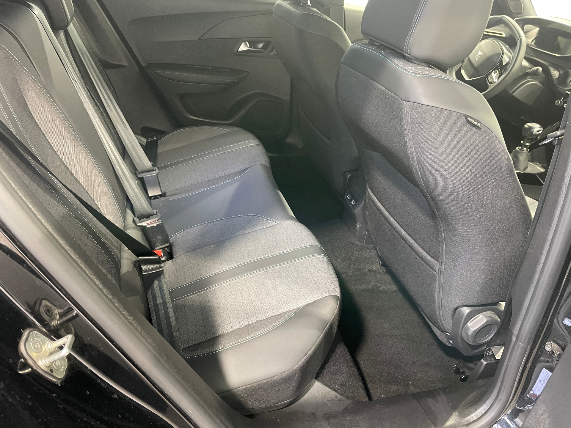 PEUGEOT 2008 ALLURE PURETECH 130 S&S BVM6