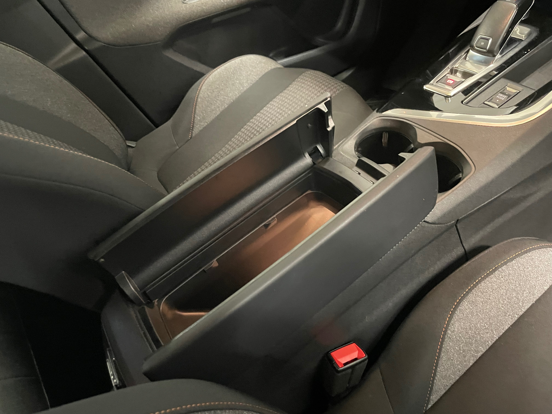 PEUGEOT 3008 BlueHDi 130ch S&S EAT8 Active Pack