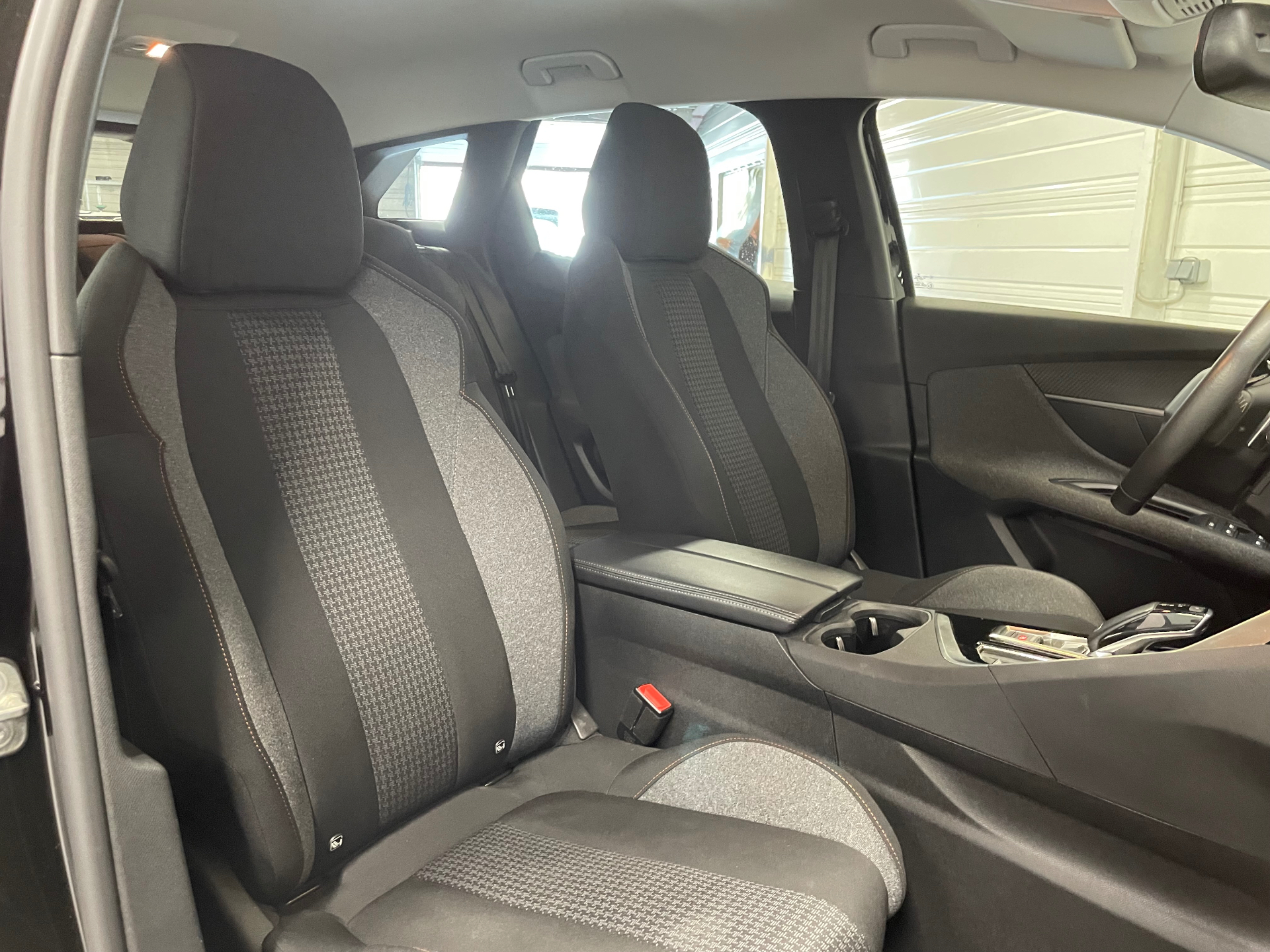 PEUGEOT 3008 BlueHDi 130ch S&S EAT8 Active Pack